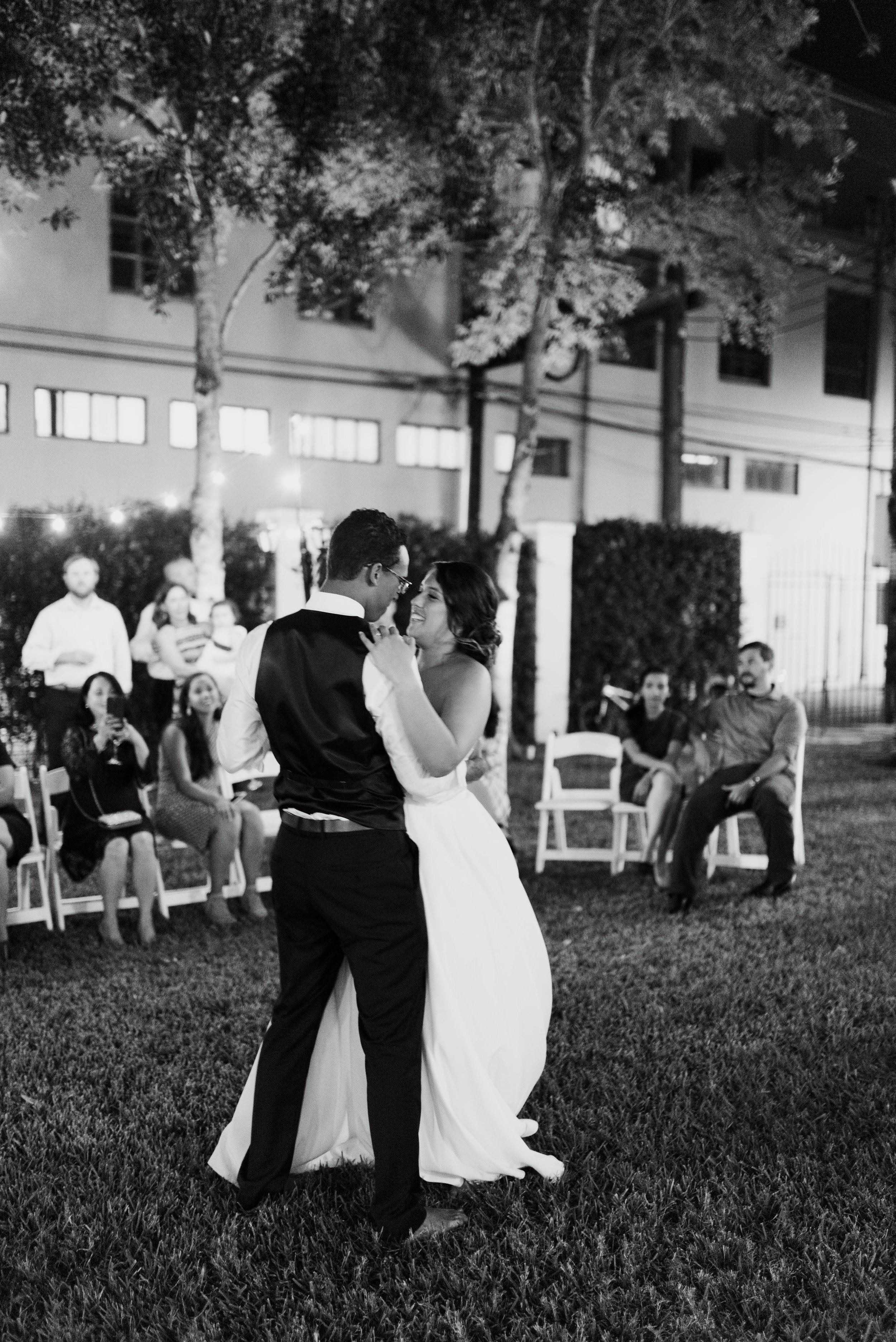  Intimate Downtown Galveston Wedding | Houston Natural Light Wedding Photographer | www.jordanmitchellphotography.com 