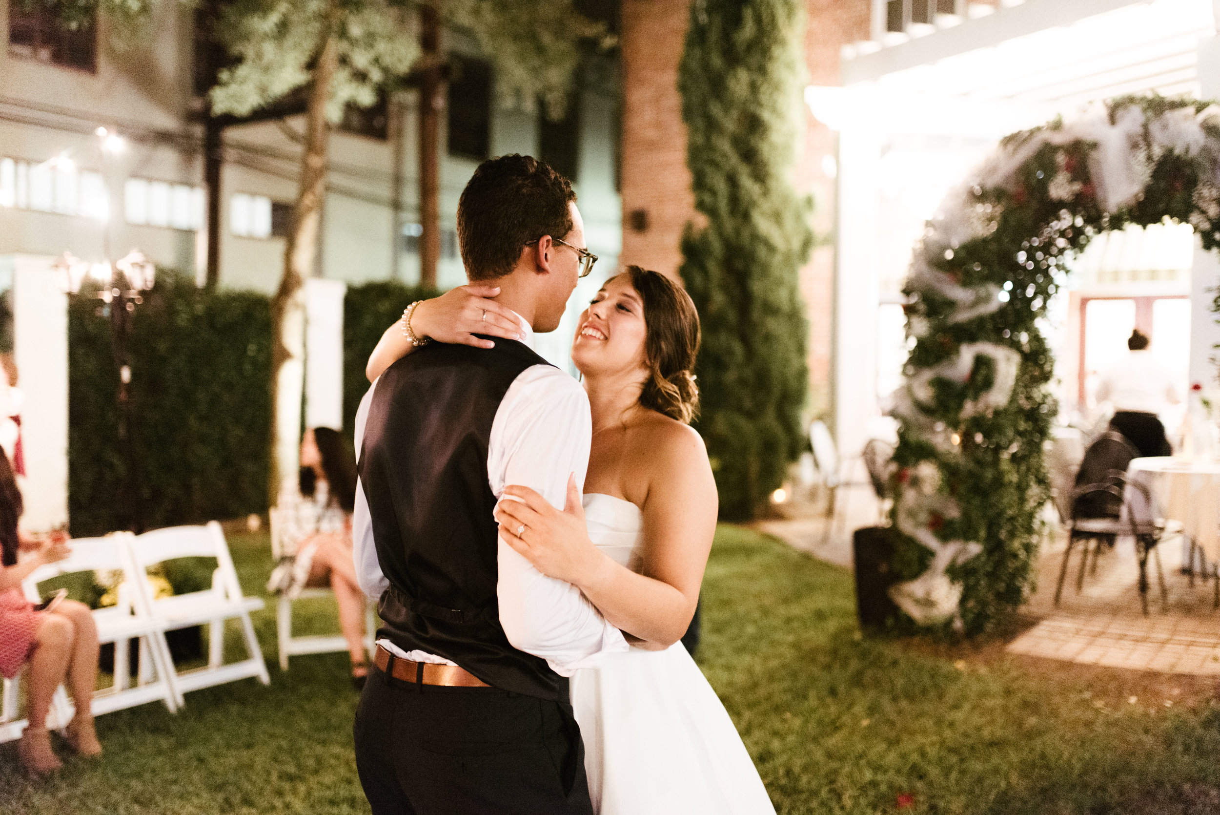  Intimate Downtown Galveston Wedding | Houston Natural Light Wedding Photographer | www.jordanmitchellphotography.com 