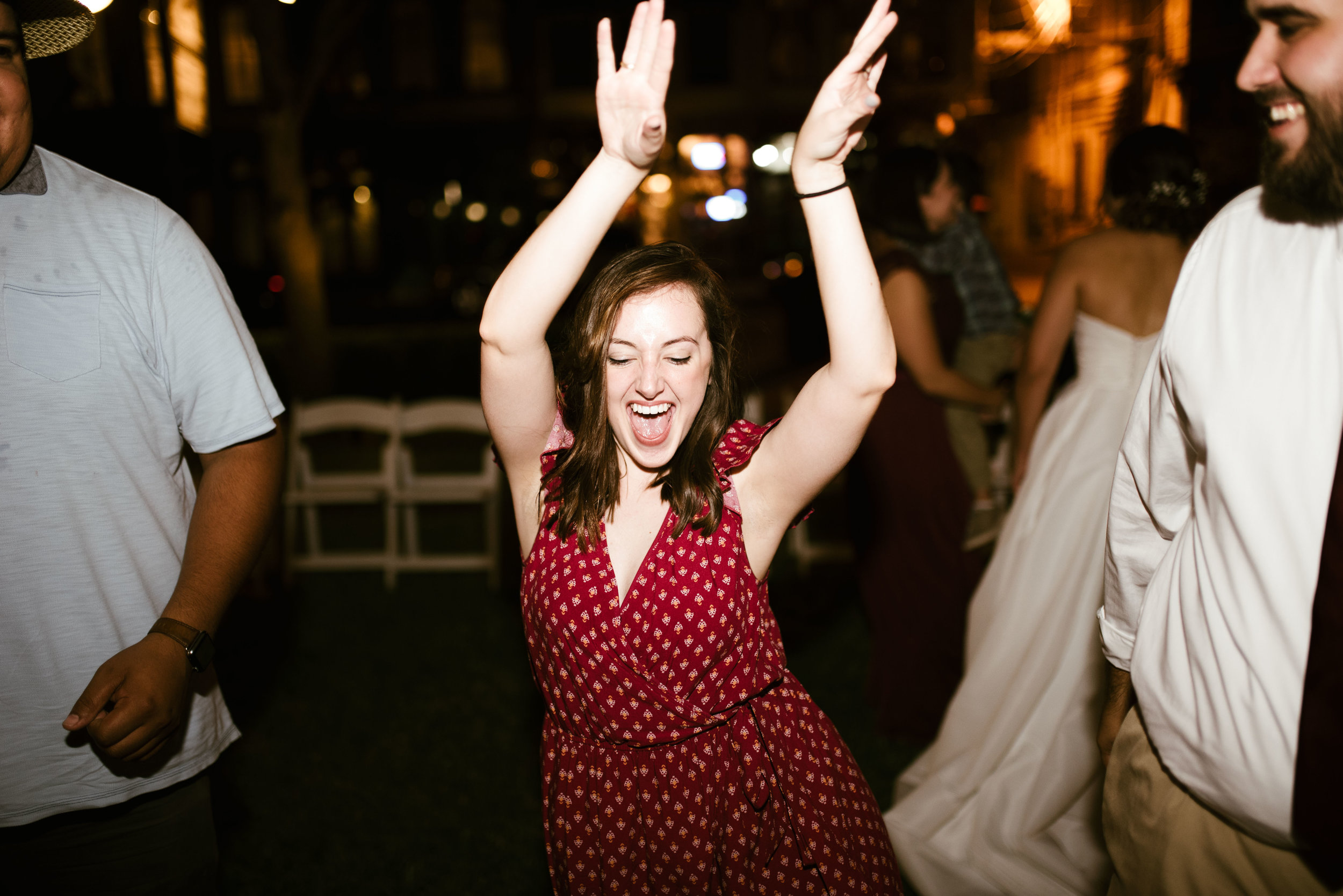 Intimate Downtown Galveston Wedding | Houston Natural Light Wedding Photographer | www.jordanmitchellphotography.com
