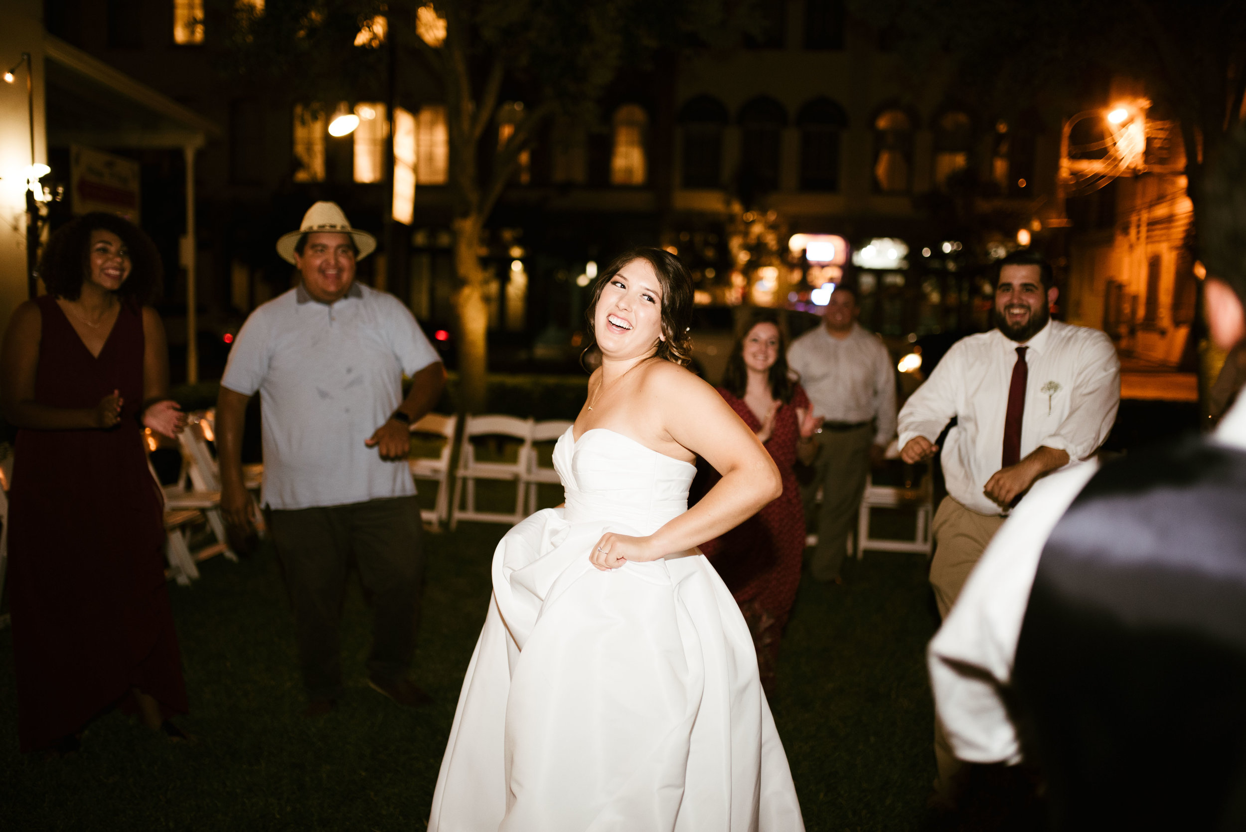 Intimate Downtown Galveston Wedding | Houston Natural Light Wedding Photographer | www.jordanmitchellphotography.com