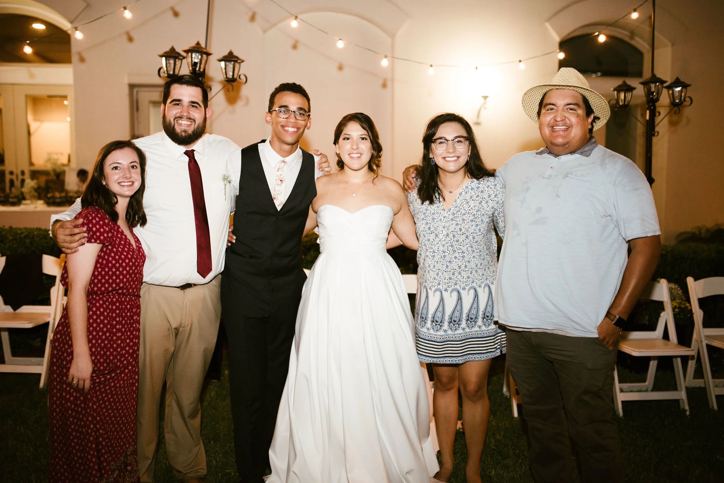 Intimate Downtown Galveston Wedding | Houston Natural Light Wedding Photographer | www.jordanmitchellphotography.com
