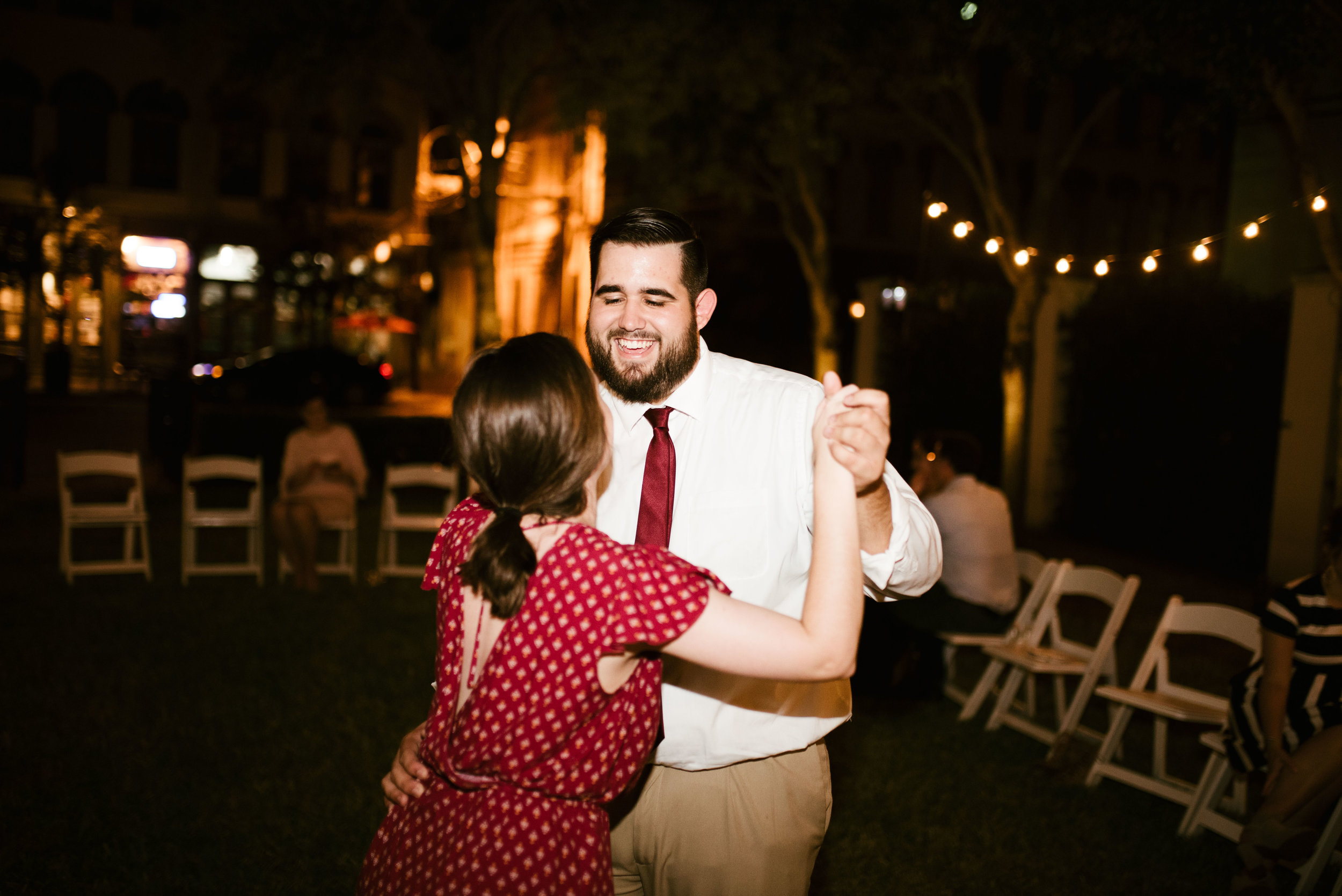  Intimate Downtown Galveston Wedding | Houston Natural Light Wedding Photographer | www.jordanmitchellphotography.com 