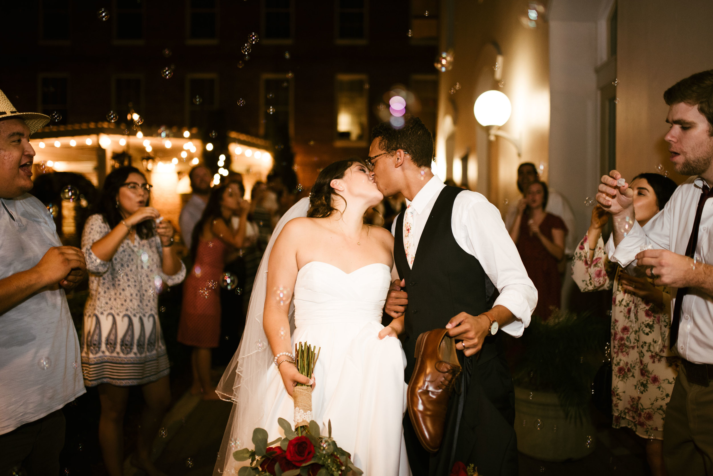 Intimate Downtown Galveston Wedding | Houston Natural Light Wedding Photographer | www.jordanmitchellphotography.com