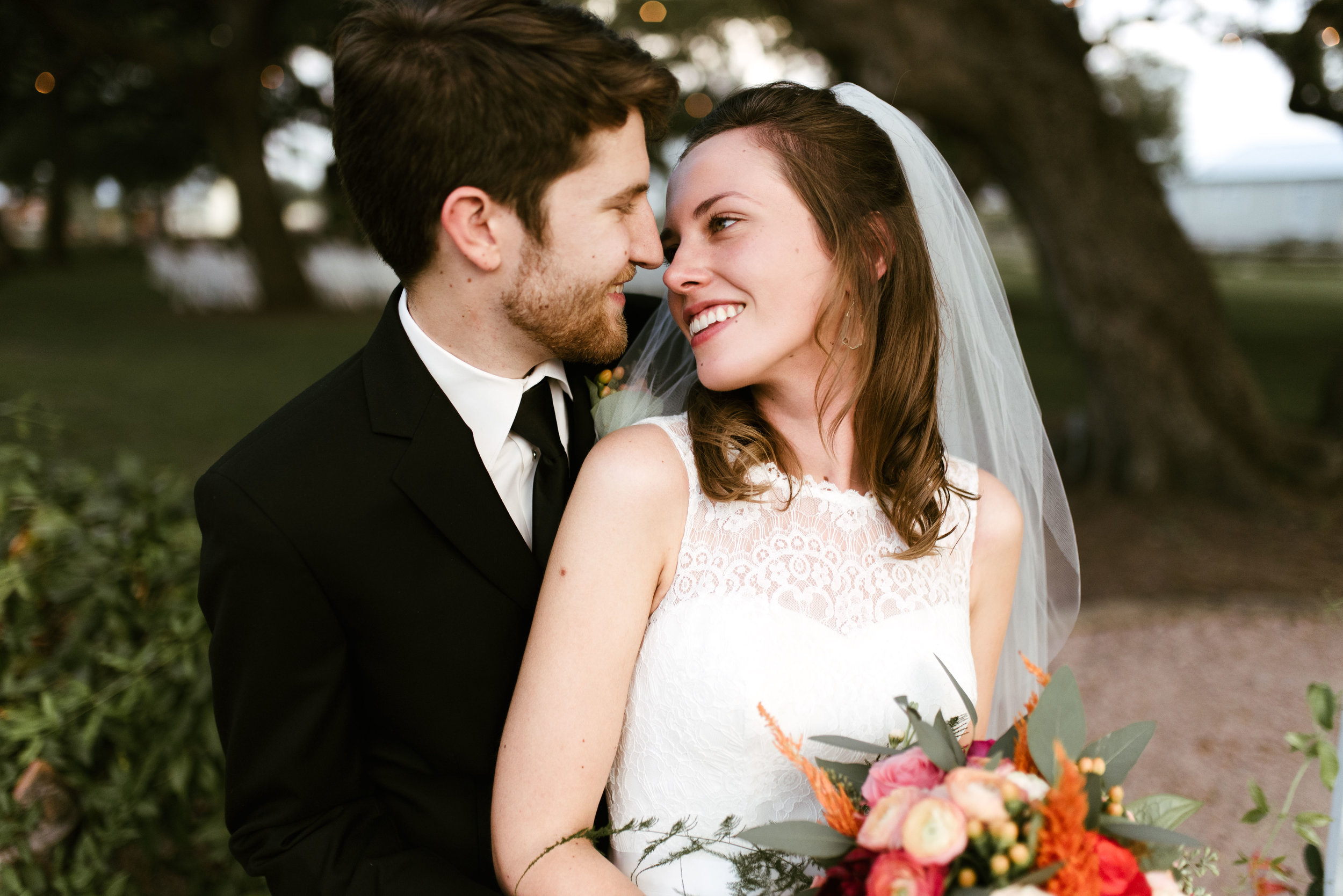 Henkel Hall Wedding, Round Top | Houston Natural Light Wedding Photographer | www.jordanmitchellphotography.com