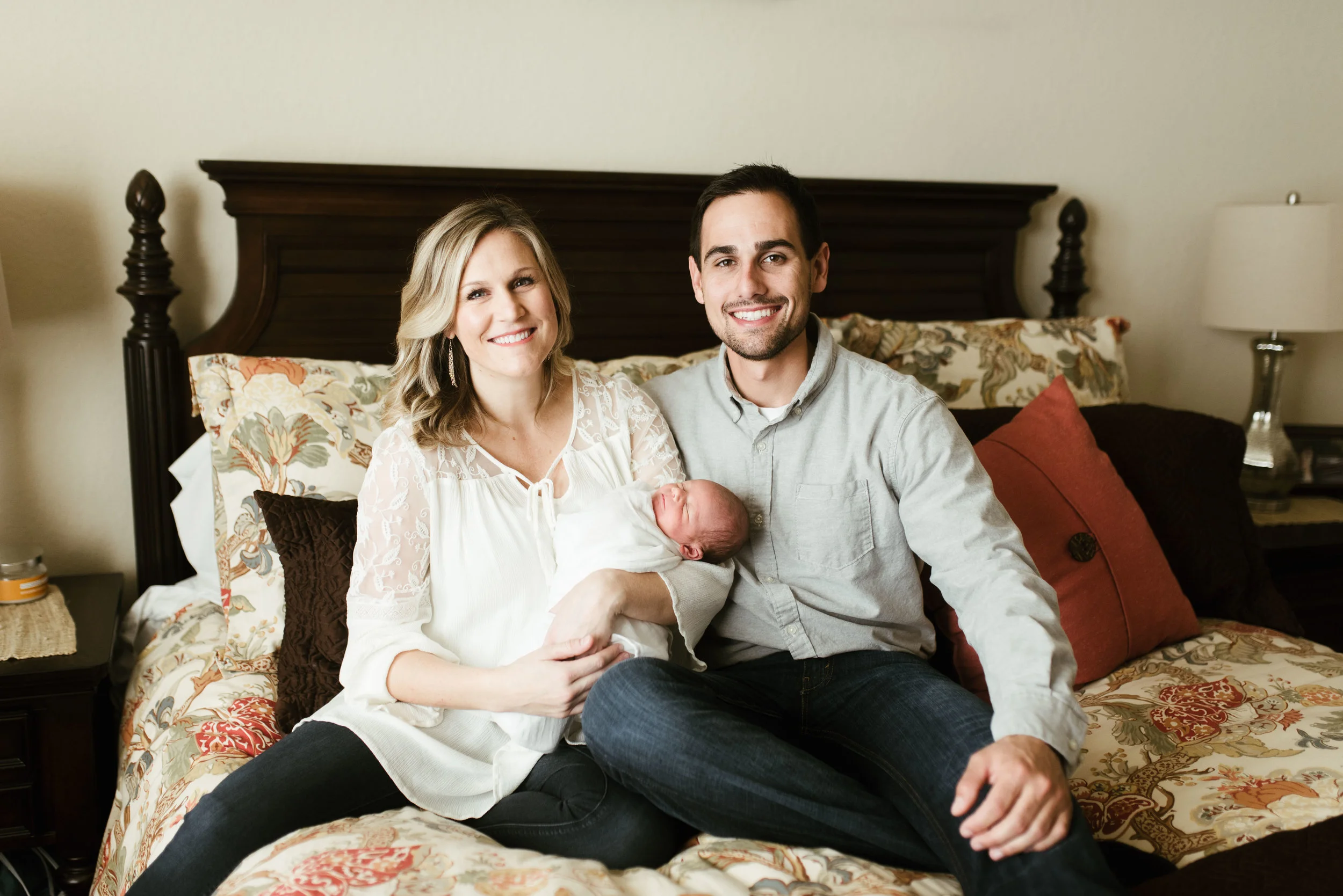 Atascocita Lifestyle Newborn Session | Houston Natural Light Photographer | www.jordanmitchellphotography.com