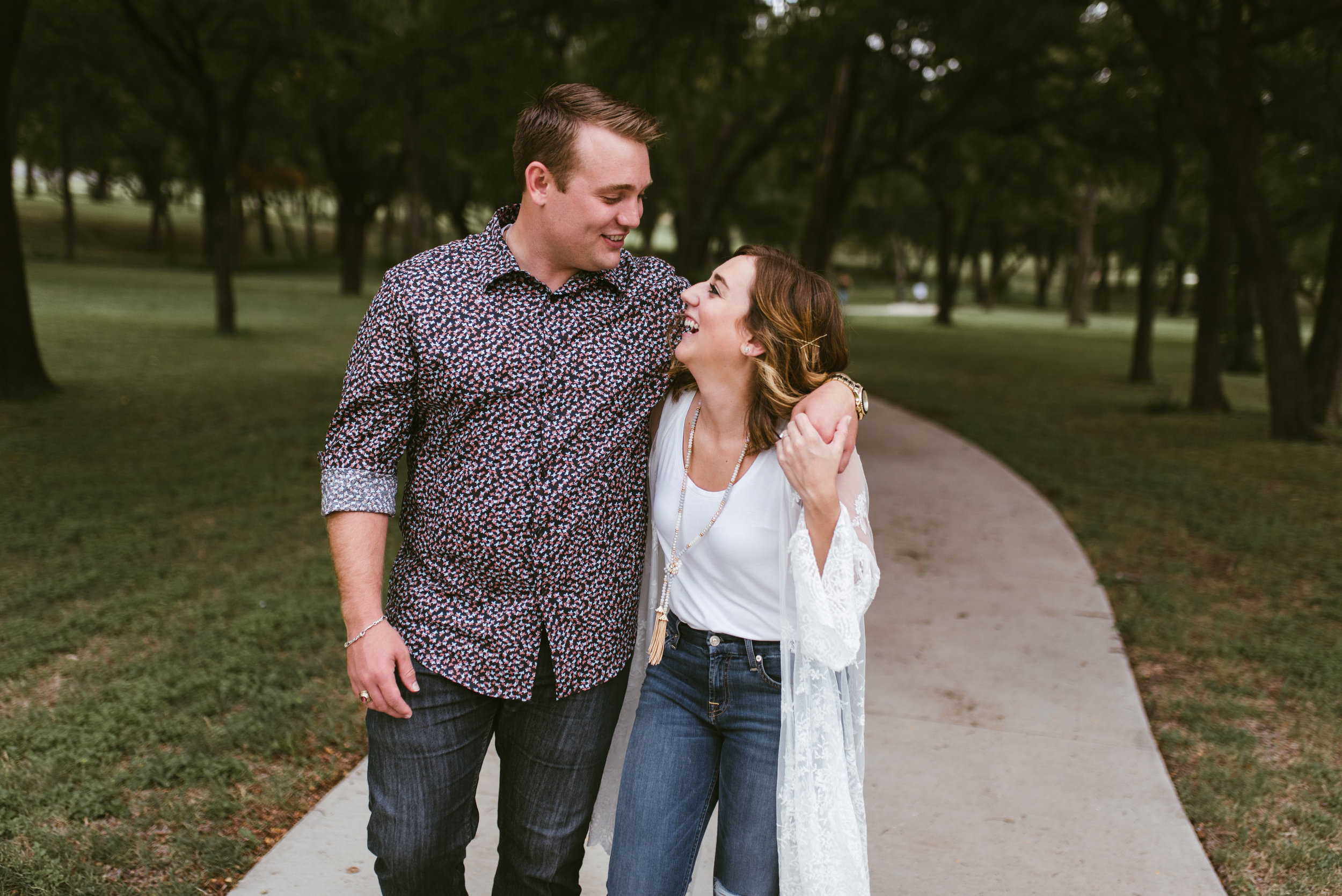  Fort Worth Engagement Session | Laura+Tyler | Fort Worth Engagement Photographer | www.jordanmitchellphotography.com   