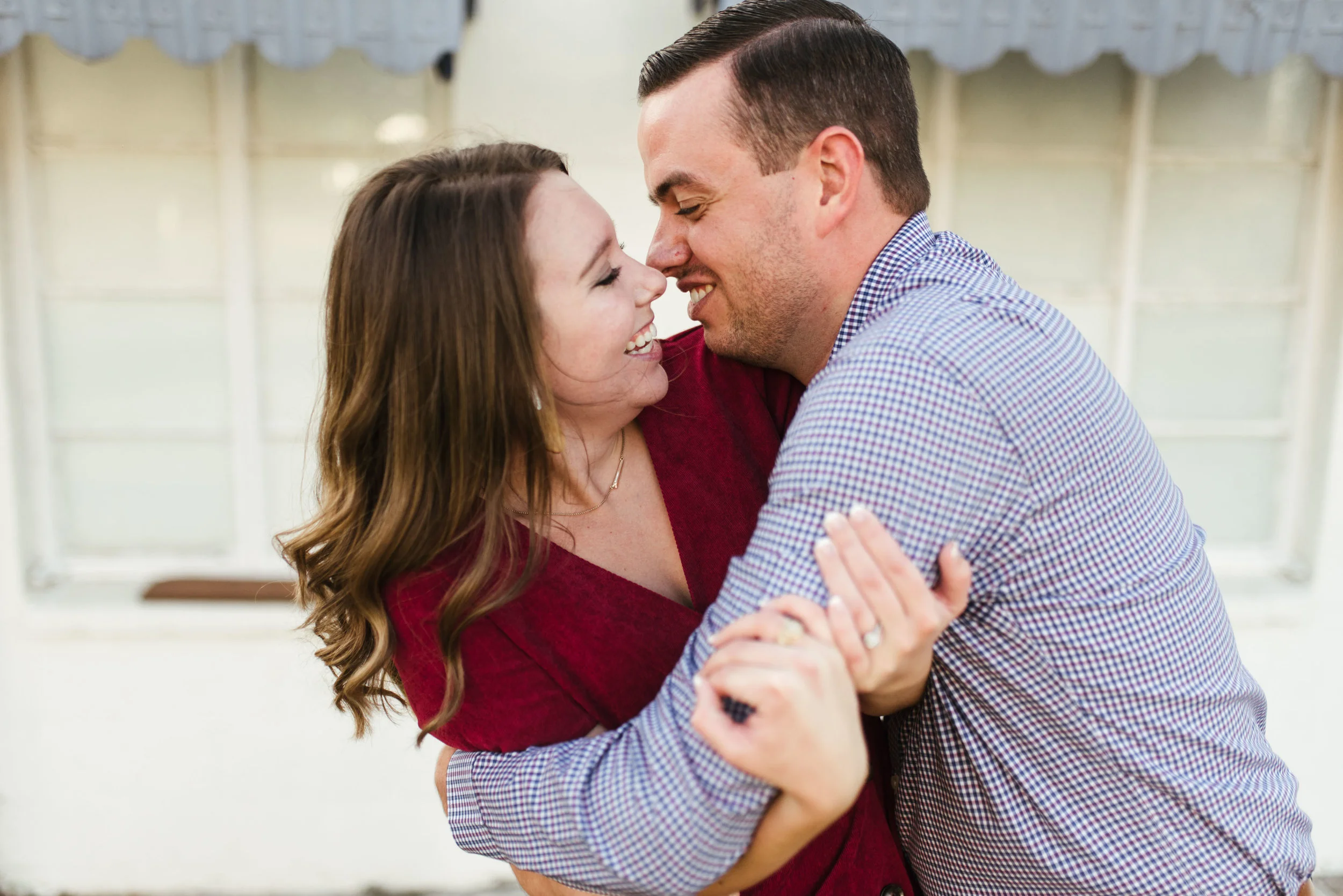 Fort Worth engagement session | Fort Worth engagement photographer | Fort Worth Wedding photographer | www.jordanmitchellphotography.com