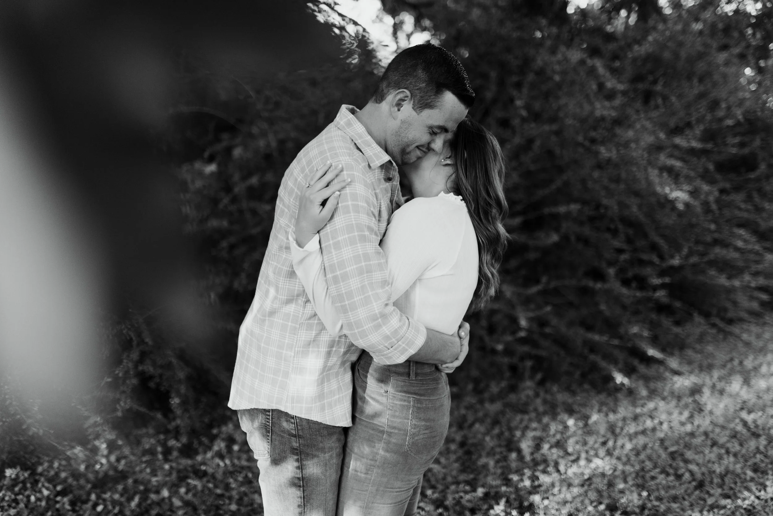 Fort Worth engagement session | Fort Worth engagement photographer | Fort Worth Wedding photographer | www.jordanmitchellphotography.com
