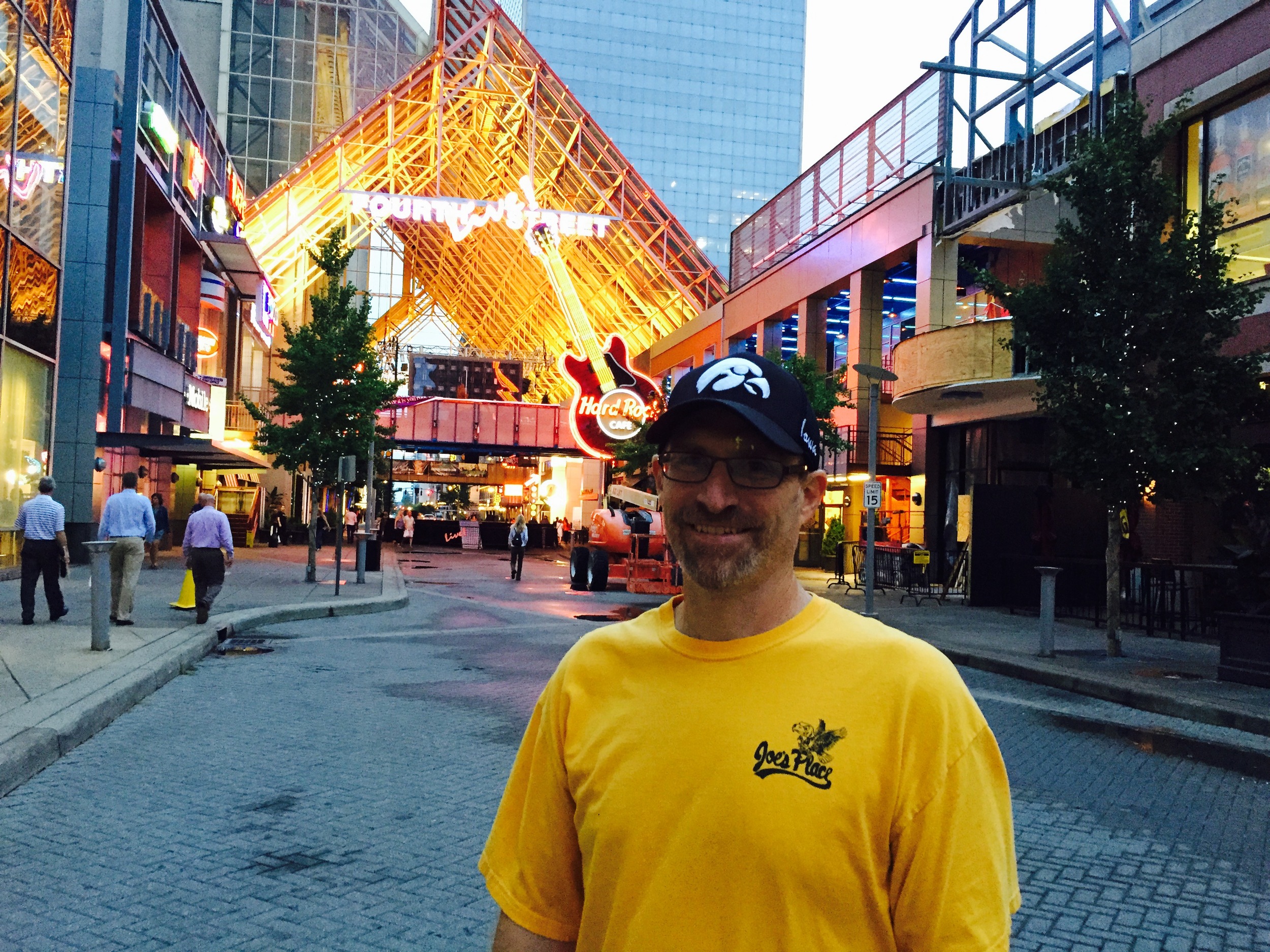 Pete at 4th Street Live