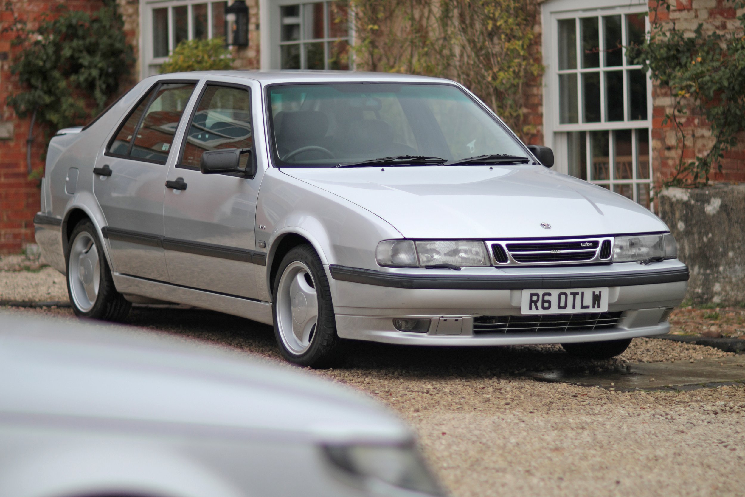 Saab 9000 Aero-Landscape-_0000_Layer 3.jpg