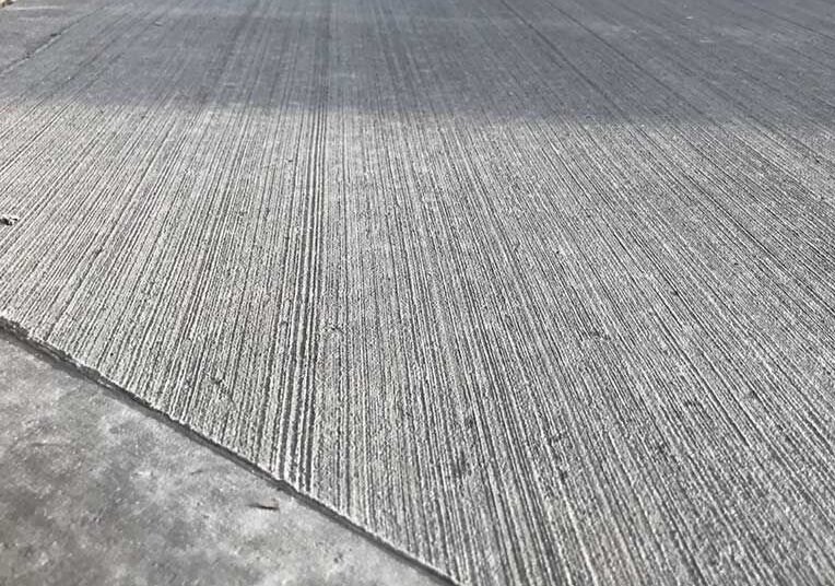  kartáčovaný beton 