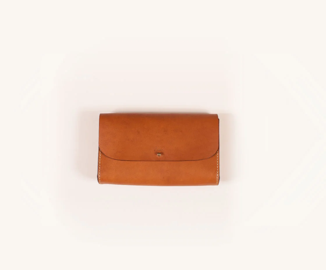 CEDAR CLUTCH