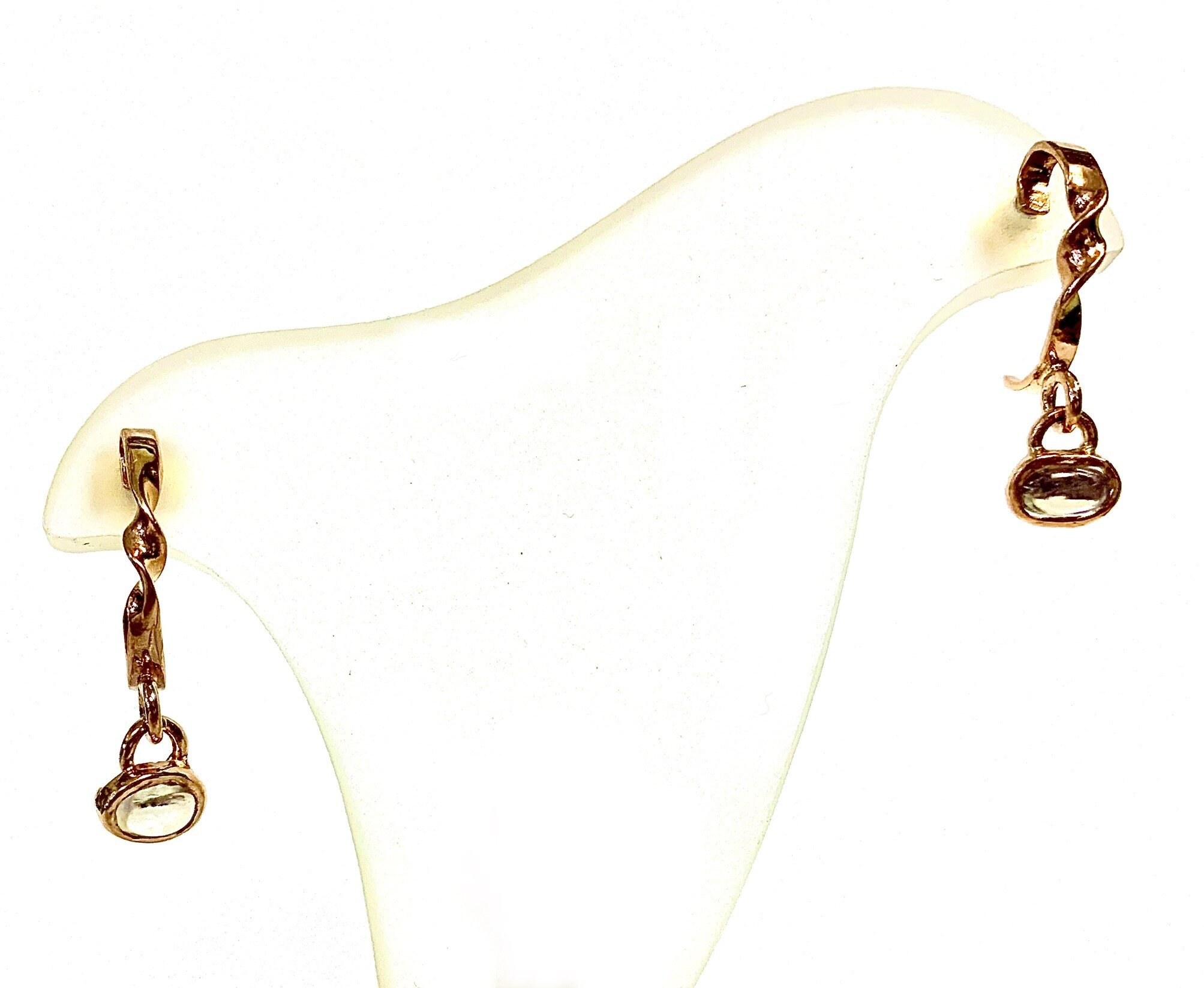 2C7486B6-52D2-40C7-BD78-0BC9AD236475