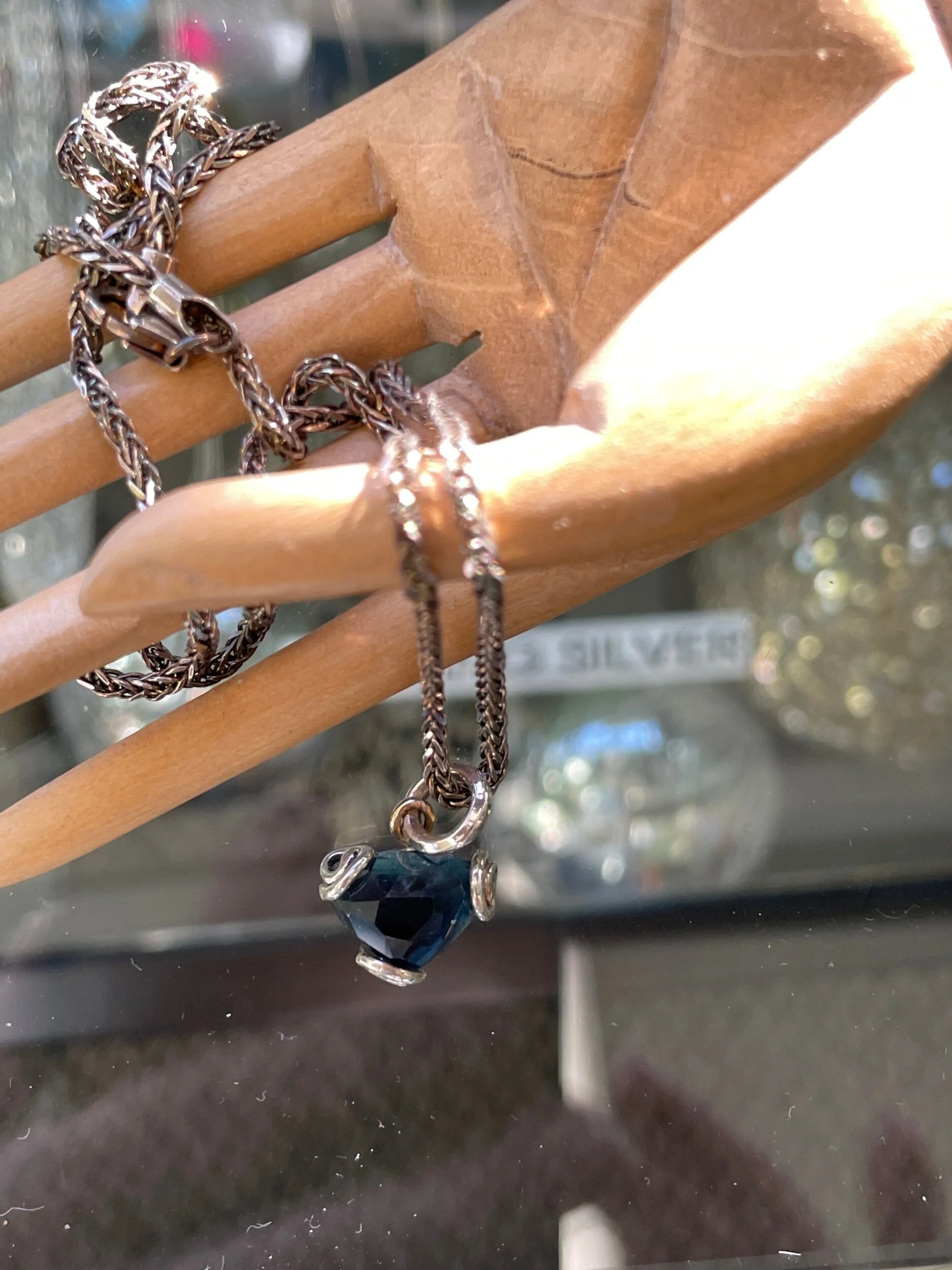 84C1CD93-3EFD-4823-A8C9-8F5CA061E181