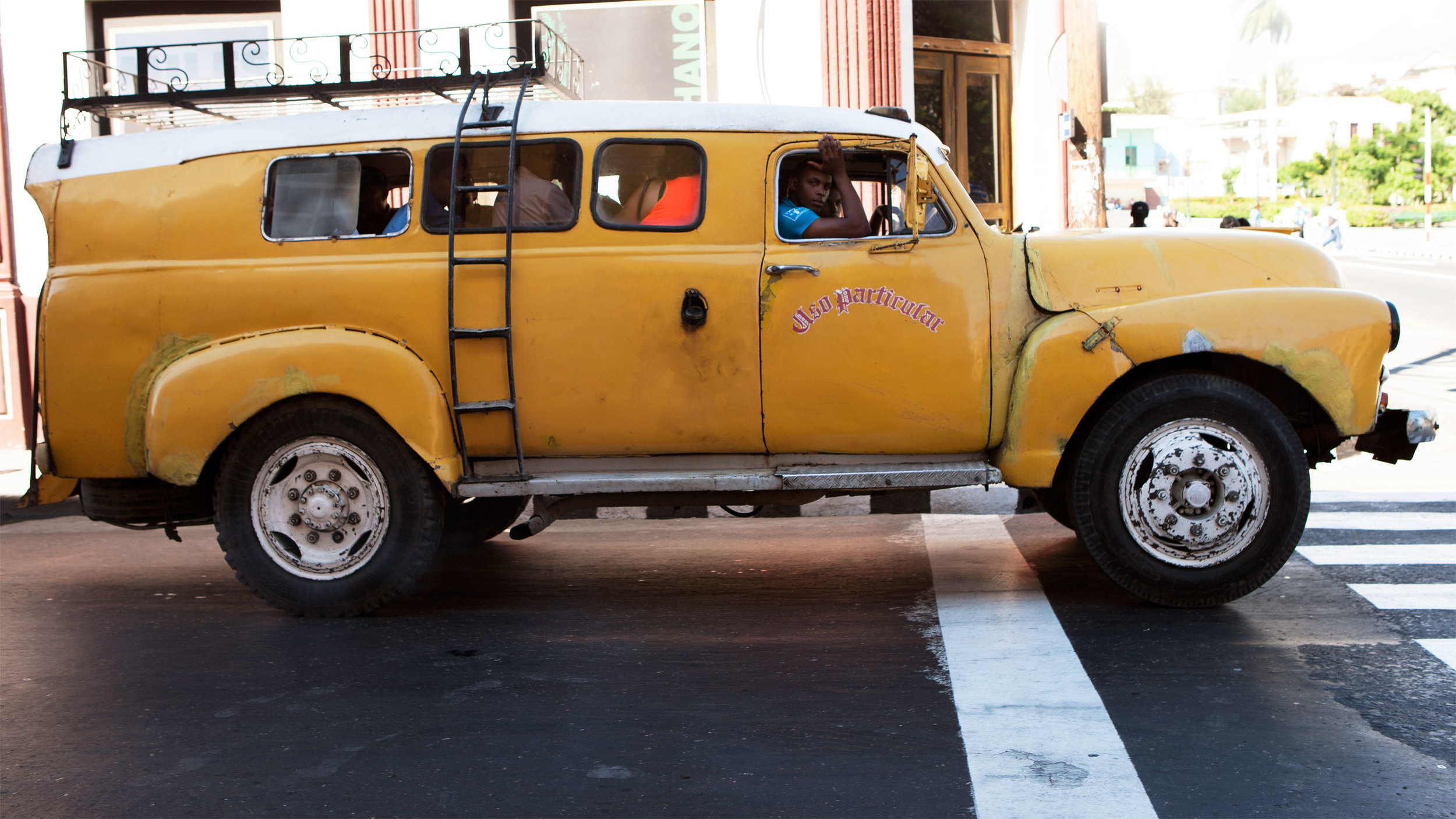 cubaprint10_yellow-truck.jpg