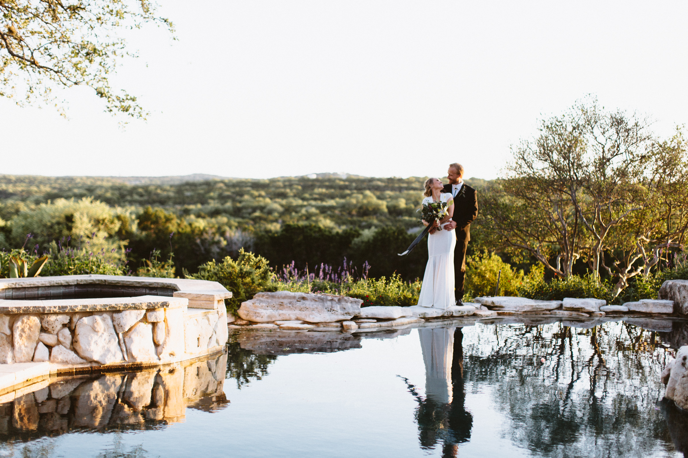 molly&buck_austinweddingphotos_web183704.jpg