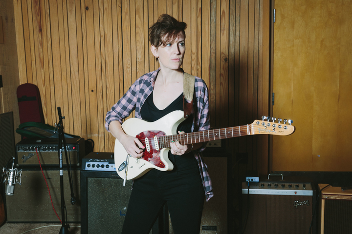 Mia Dyson Single Lock Records Mia celeste dyson (born 1981) is an australian singer, songwriter, and guitarist. mia dyson single lock records