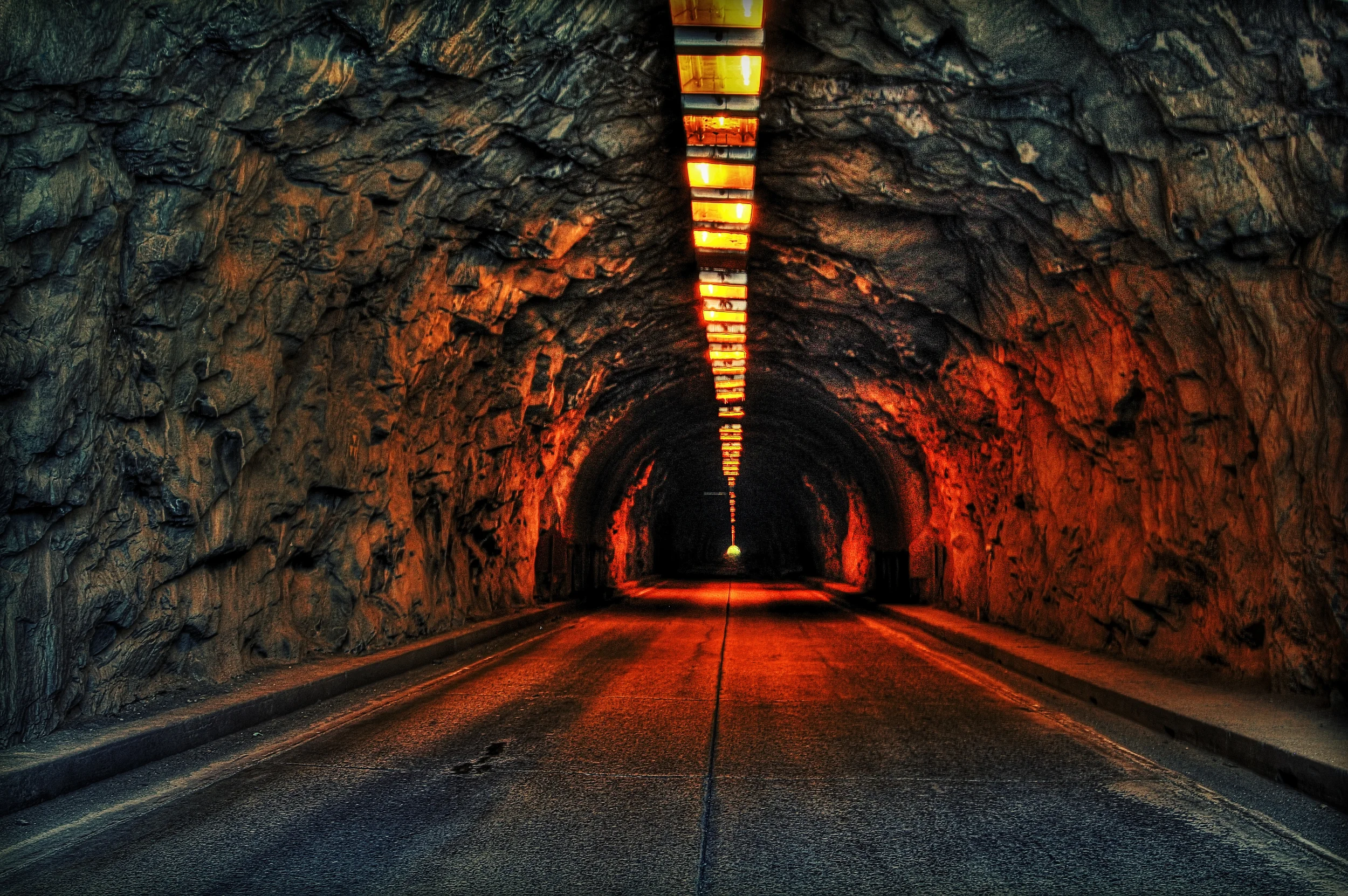 Tunnell 1.jpg
