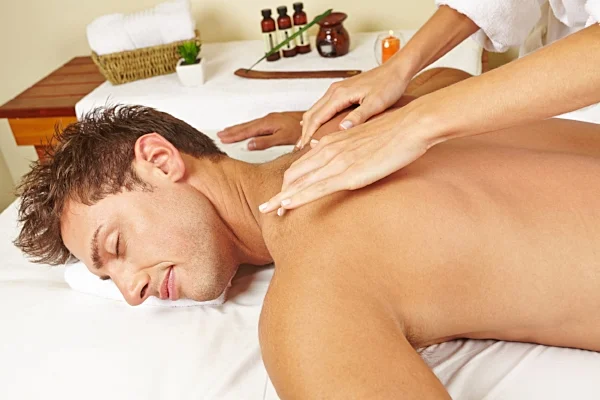 massage-2-AdobeStock_90971295.jpeg