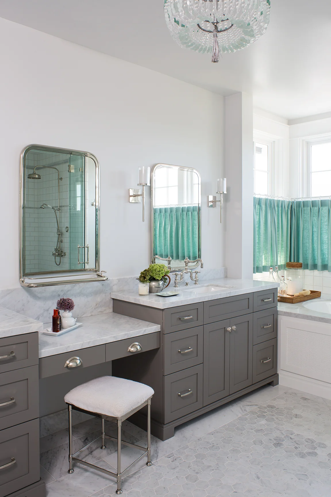 CooperPacific_MasterBathVanity_WEB.jpg