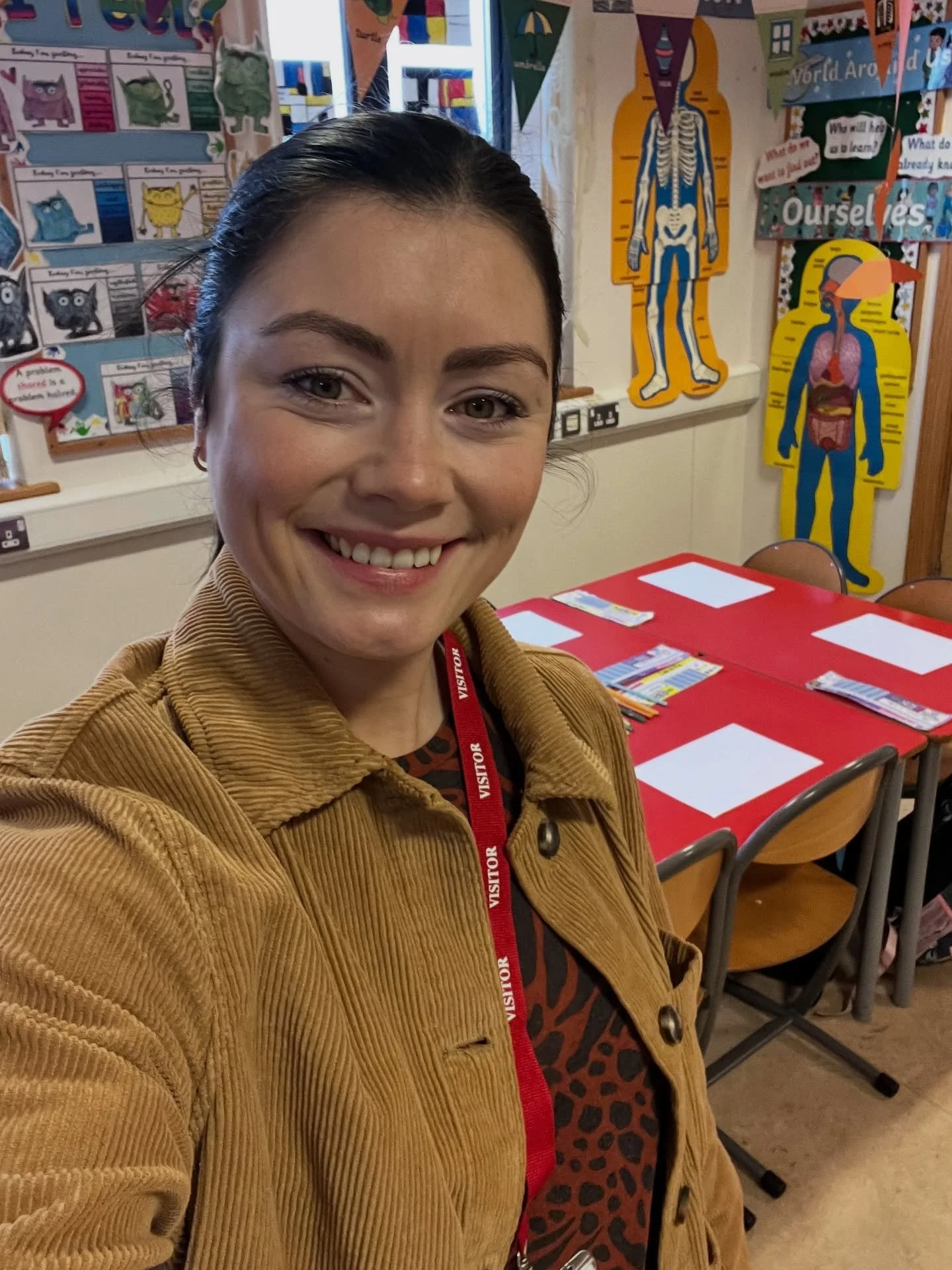 Another wonderful morning teaching a fantastic P4 class at St Itas Primary School. For these art workshops I chose to have the children work together in groups on collaborative pictures, which will be displayed at the @islandartscentre for Seachtain 