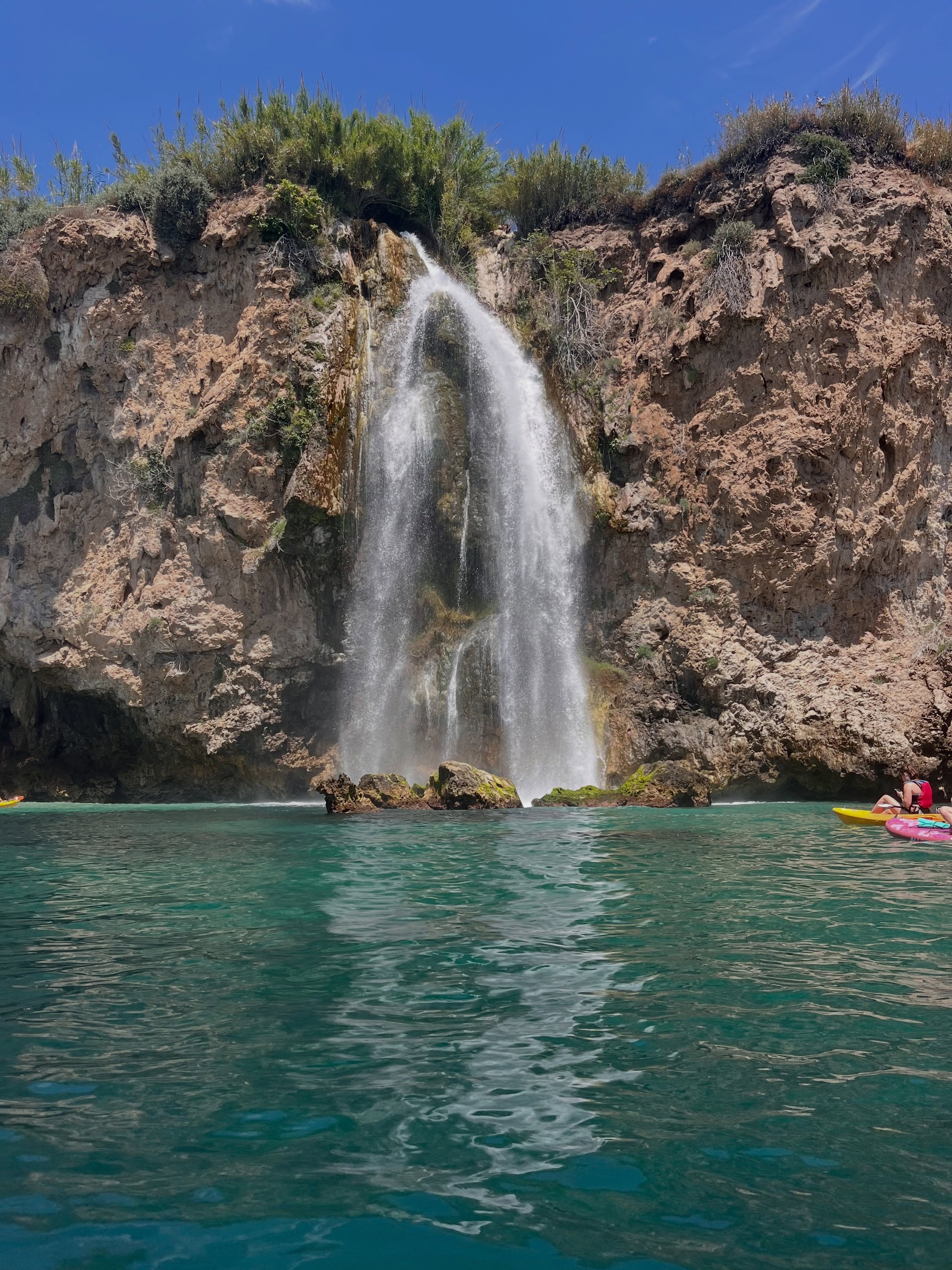 Beautiful Spain 🇪🇸 

I&rsquo;m back home from a week exploring Malaga and Nerja for the first time. Now I&rsquo;m feeling a desire to paint with turquoise blues and bright warm colours after a much needed trip.

My advice - take the damn holiday! ?