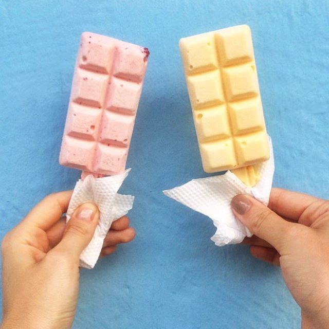 when it's 85 degrees but feels like 105 degrees and you're panting while roaming the streets of Cartagena, these ice cream pops become tovita approved 😜