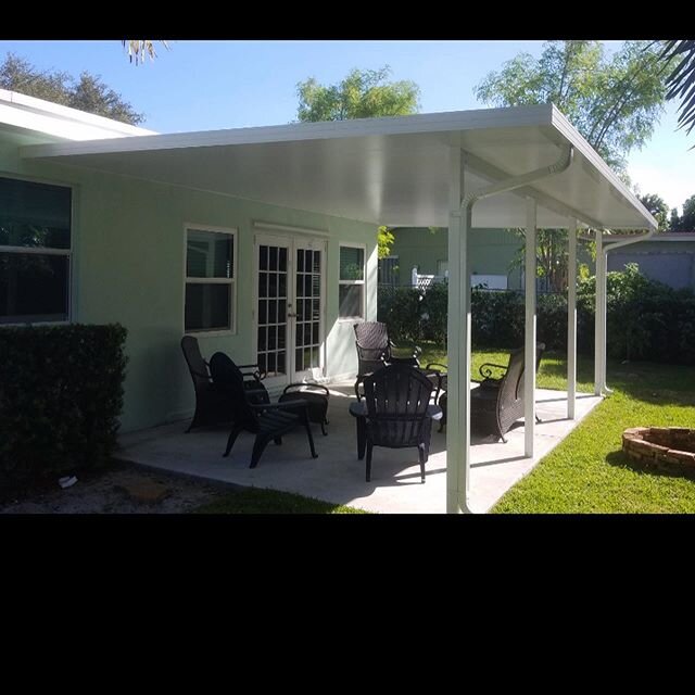 Expand your comfort by designing and building your own aluminum patio #hurricaneready #custom #aluminumspecialist #structall #floridaliving @mikesaluminum #contractor #windowsanddoors