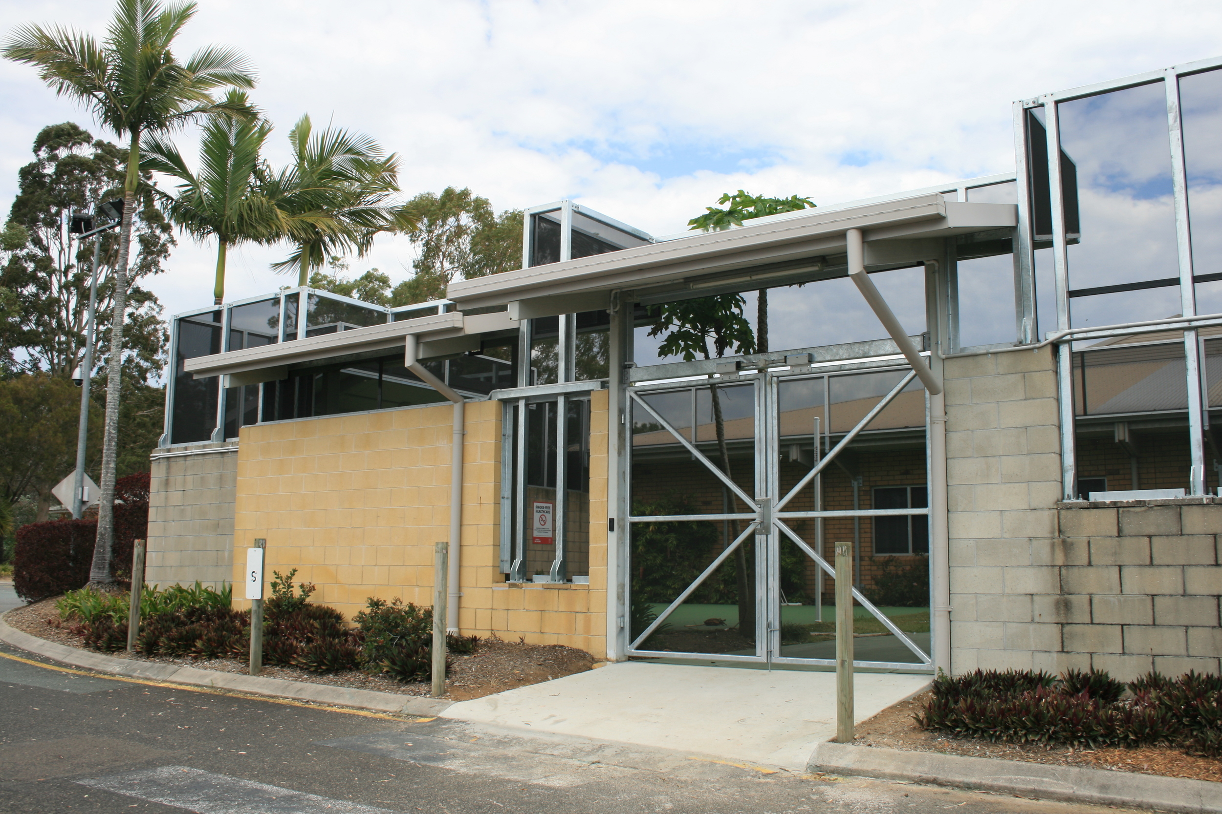 Redlands Hospital finished Screens