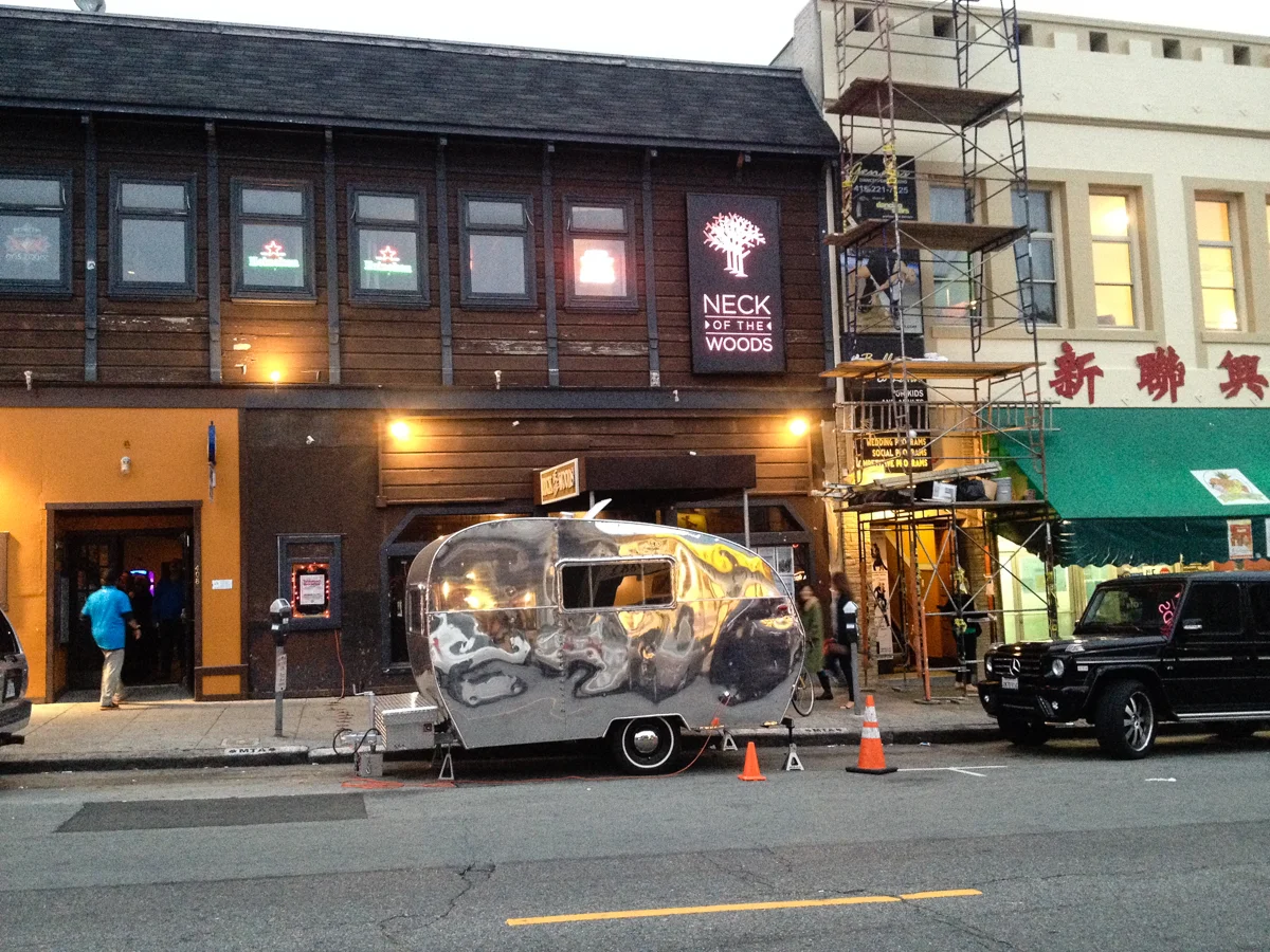 The first run of PhotoBohemia at an event: The Balanced Breakfast residency at Neck of the Woods.