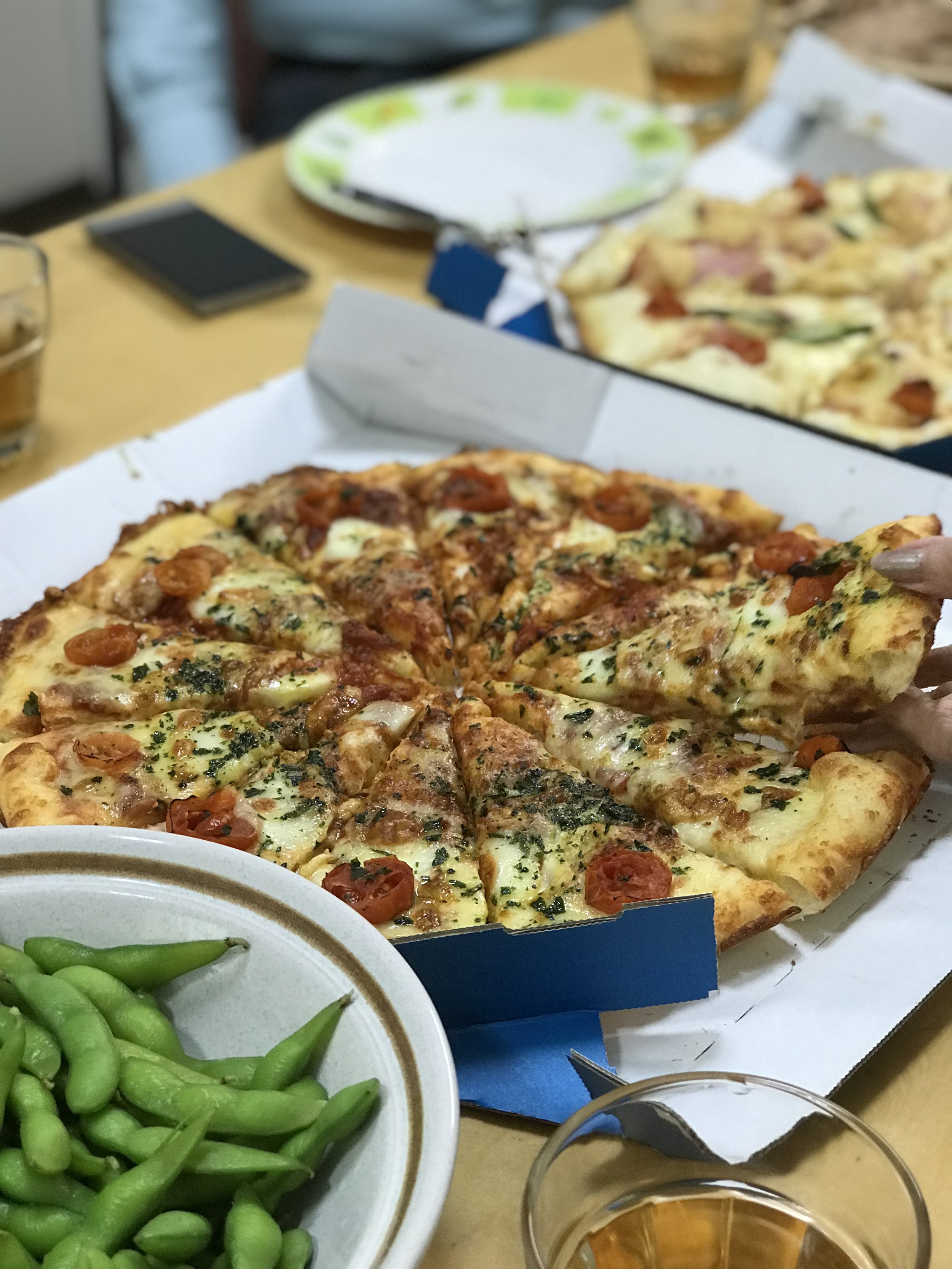 They wouldn't want to admit this, but Japan loves everything American. This includes the majesty that is PIZZA.