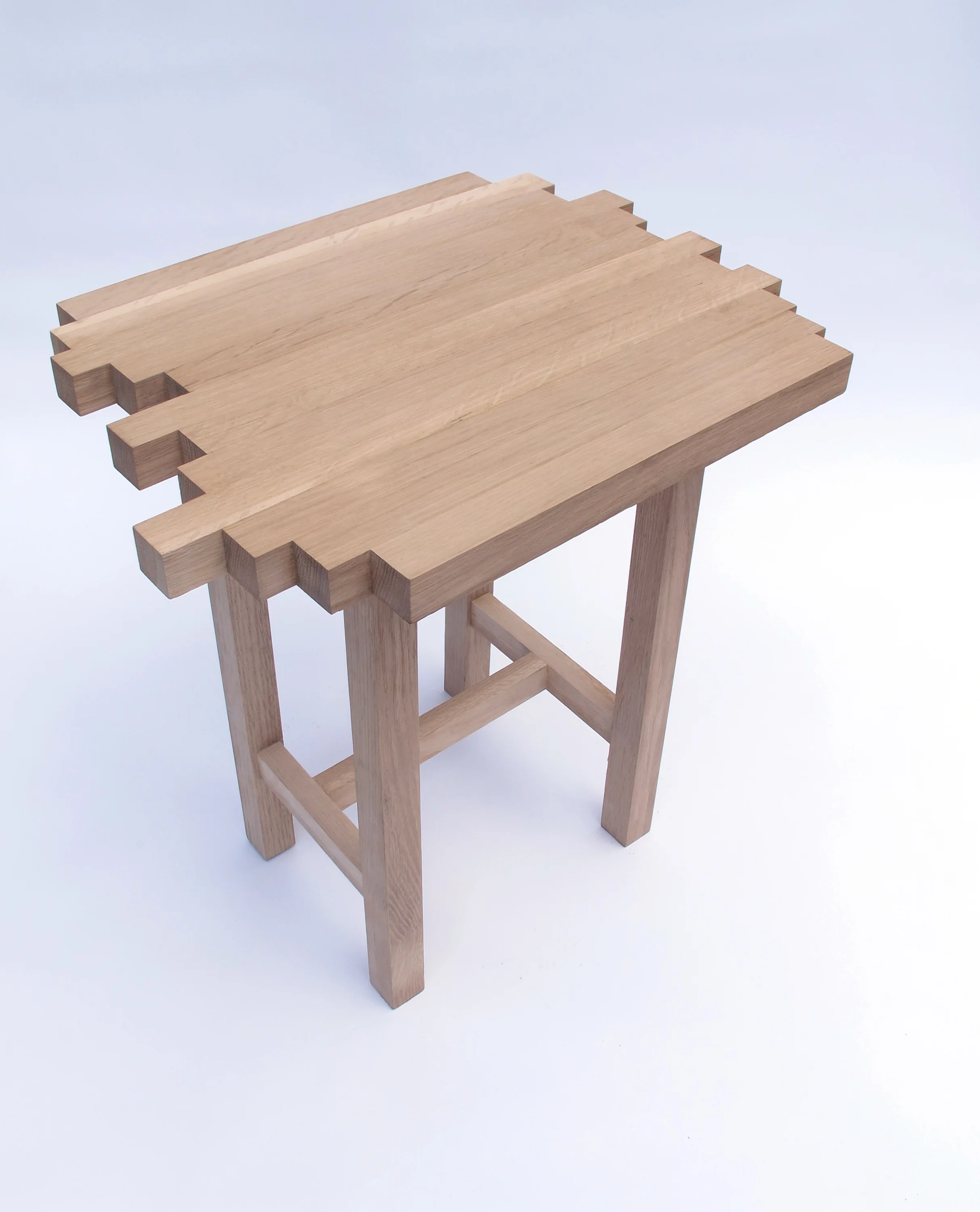 unfinished side tabel 2.jpg