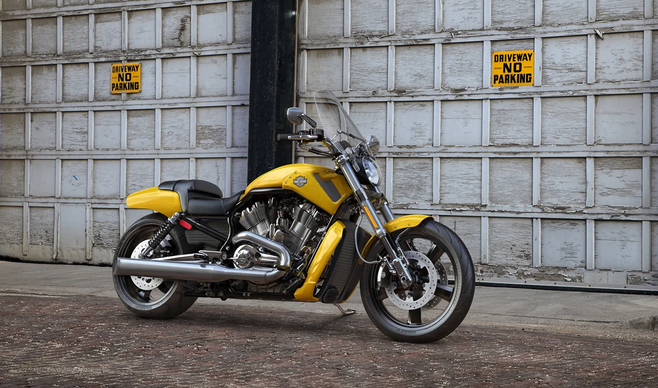 Responsible for modeling, texturing, rigging and photo/render integration for On Location 360 Projects at Clutch Studios