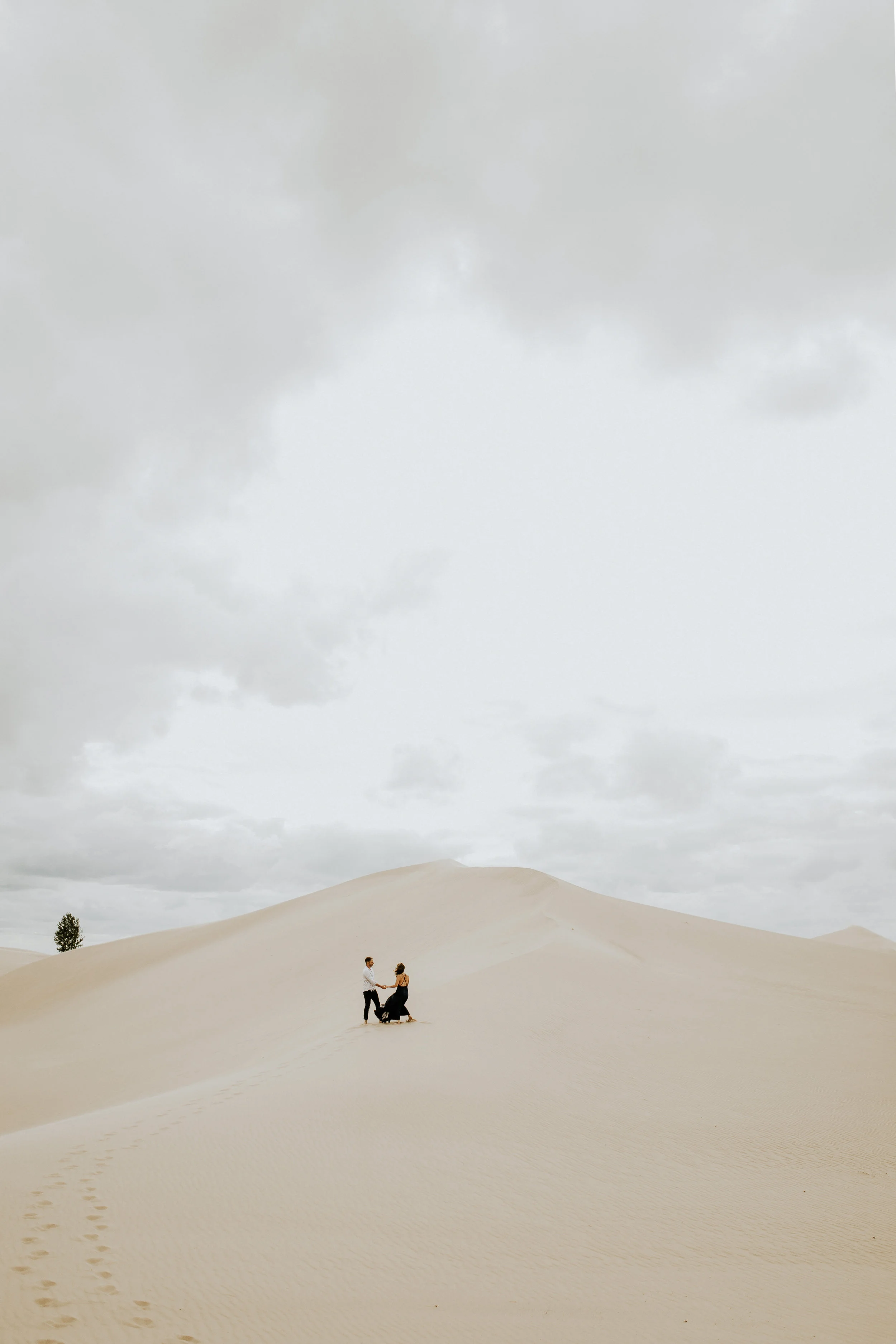 Sarah+Scott_DunesEngagement_187.jpg