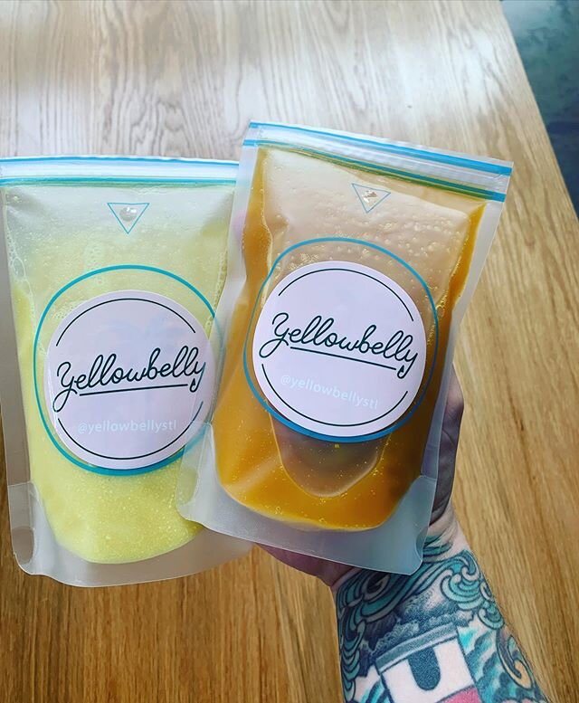 { $25 TAKE &amp; SHAKE COCKTAIL MIXES FROM OUR LIL SIS @yellowbellystl AVAILABLE TONIGHT FOR PICKUP. 12oz OF BIG ASS FLAVOR IN A POUCH. MIX EQUAL PROPORTIONS OF BOOZE AND COCKTAIL MIX FOR MAXIMUM DELIGHT. }
.
ORDER ONLINE AT RETREATGASTROPUB.COM
.
CU