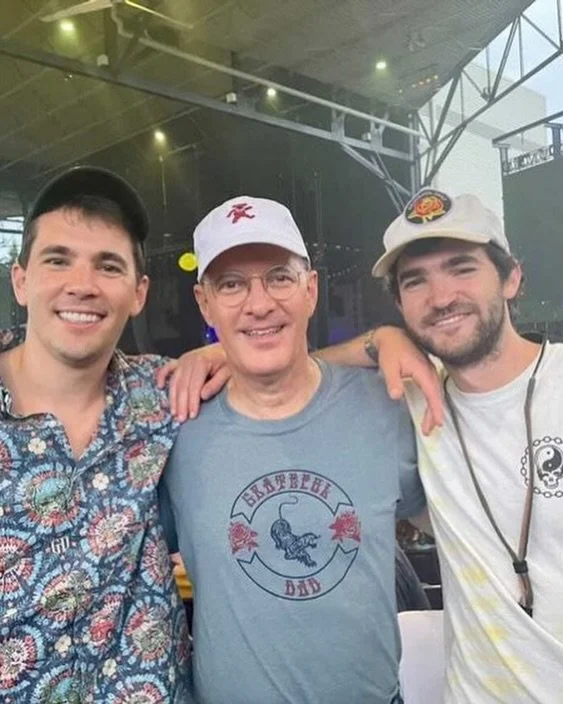 Looking for the perfect gift for the dads on your list? Our Grateful Dad tees, long sleeves, and hoodies are freshly restocked and ready to wrap. #deadhead #dadgifts #gratefuldad #gratefuldead