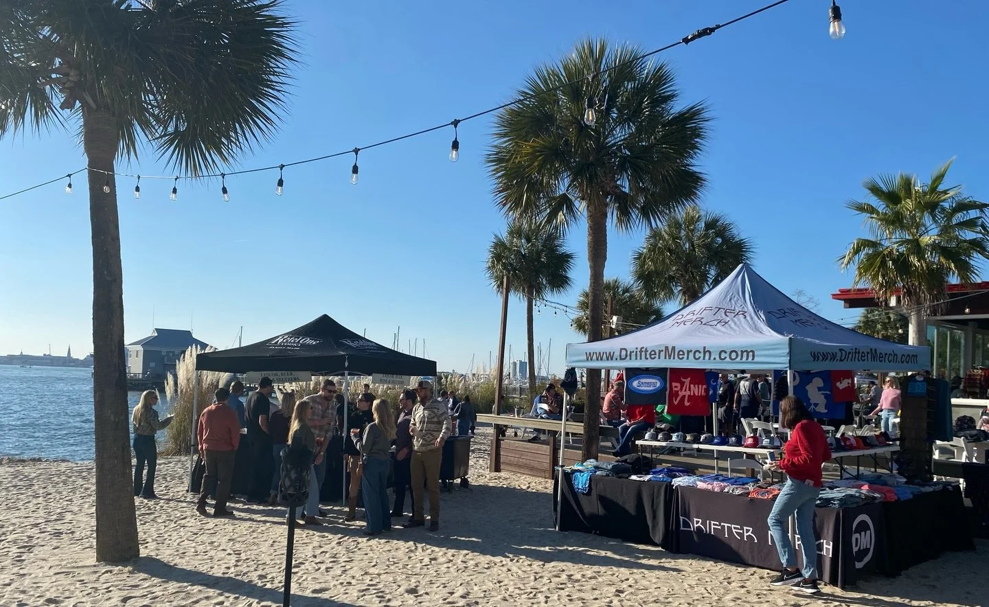 It&rsquo;s a beautiful day for Oysters on the Point! Come enjoy live music and get your holiday shopping done!