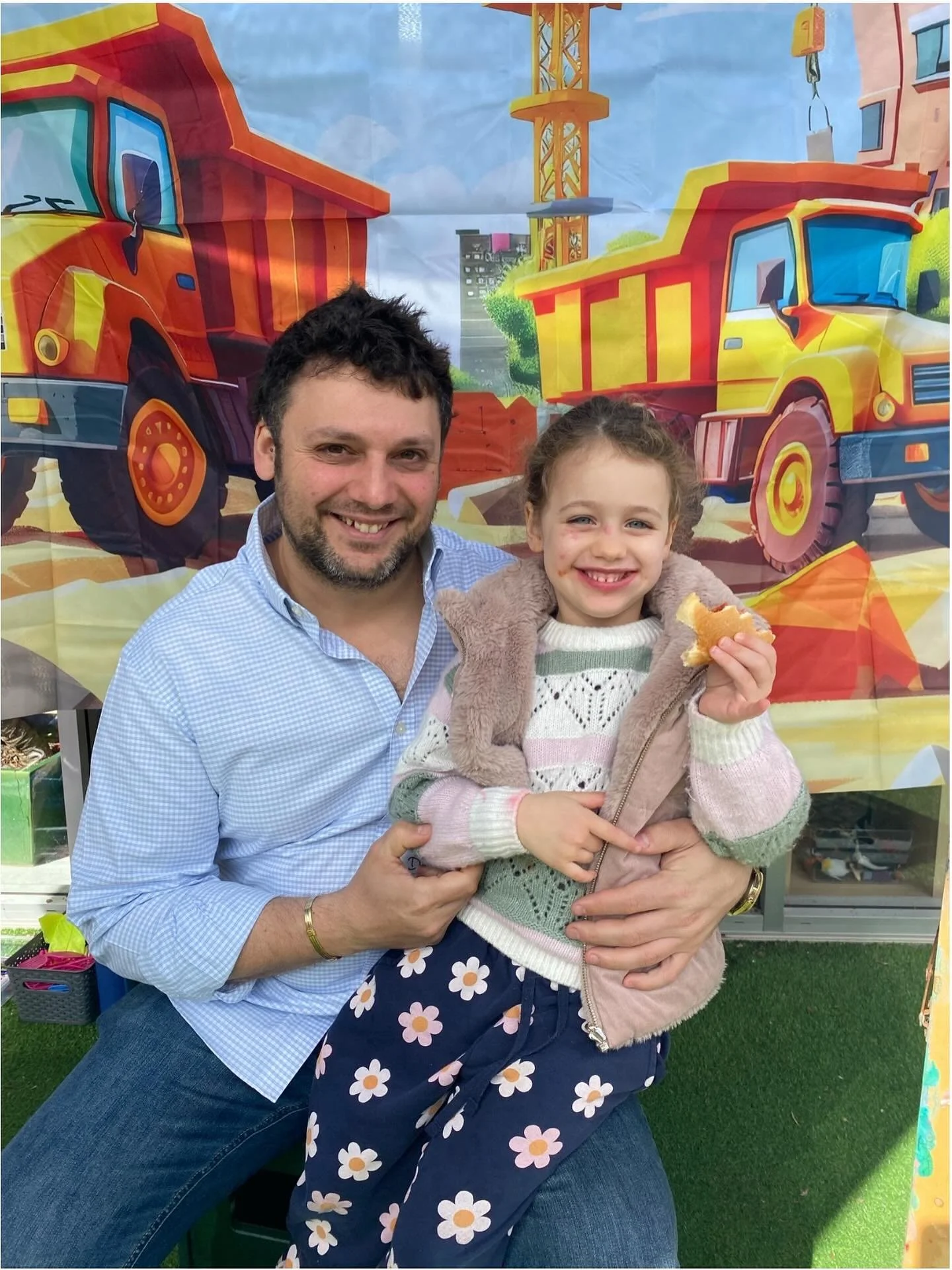 💙 Happy Father&rsquo;s Day from our Capriccio family to yours.
Today we celebrate all the dads, grandads and father figures who fill our lives with love, laughter and guidance. Wishing you a beautiful day surrounded by good food and family. 🍝🥂
.
.