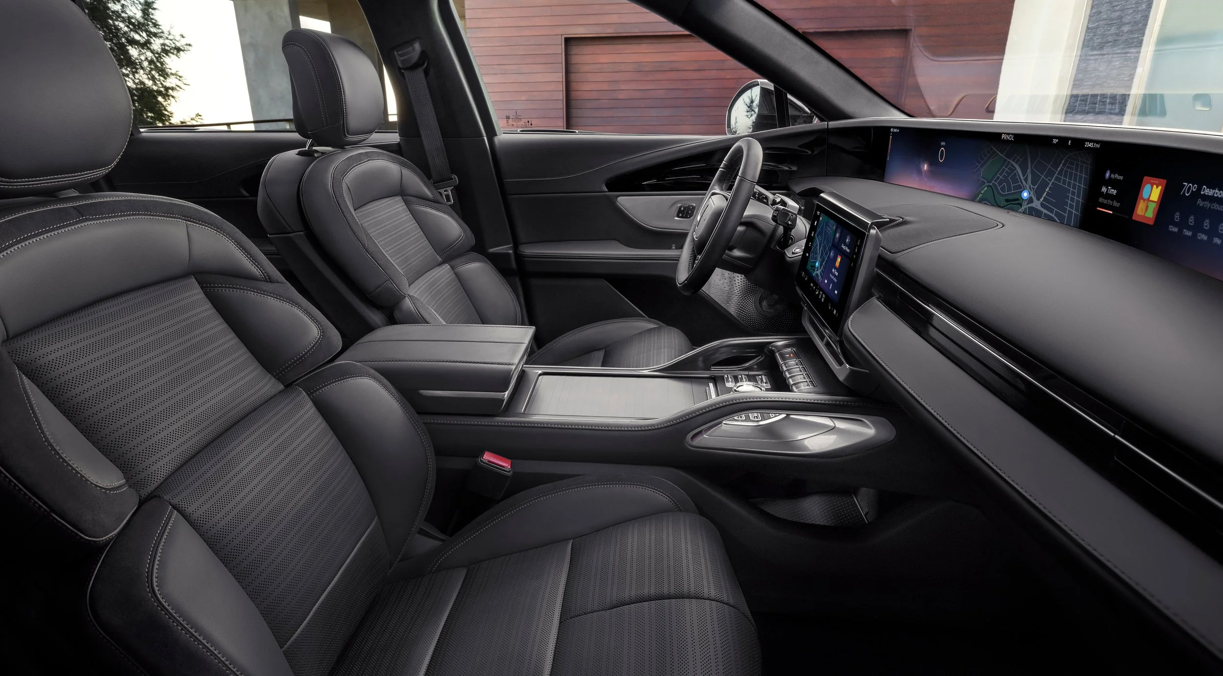 2024 Lincoln Nautilus Reserve Jet Package_Black Onyx _07.jpg