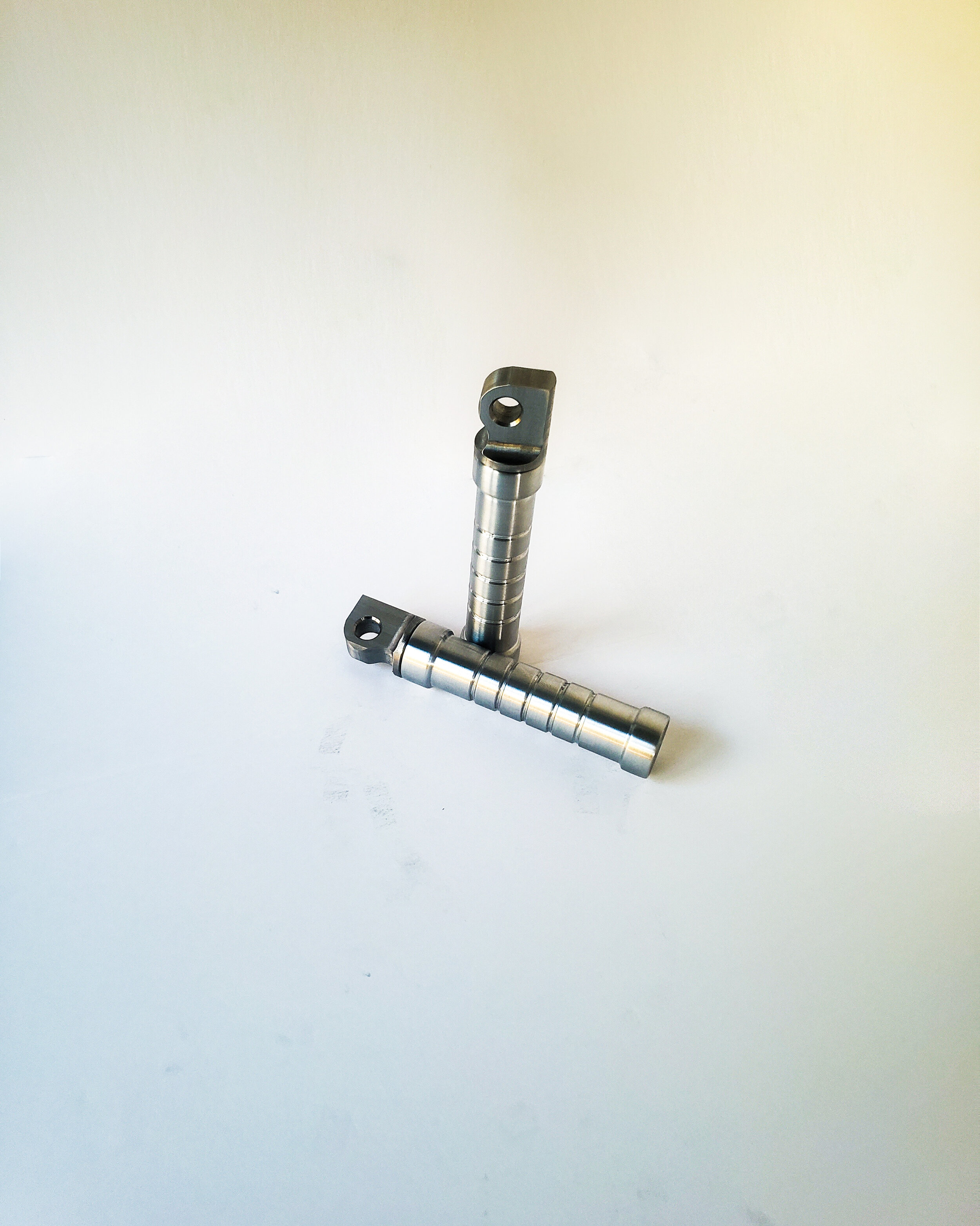 alum brushed unkurled male harley mount2.jpg