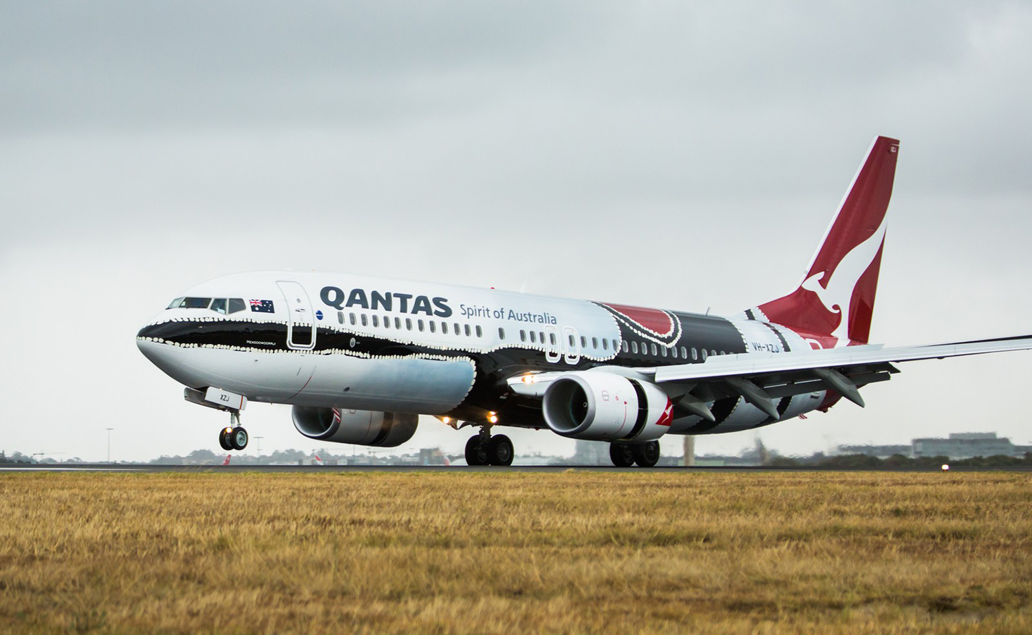 Qantas-has-unveiled-a-brand-new-737-800-aircraft-featuring-an-Indigenous-art-livery-as-a-flying-tribute-to-the-world’s-oldest-continuing-culture.jpg