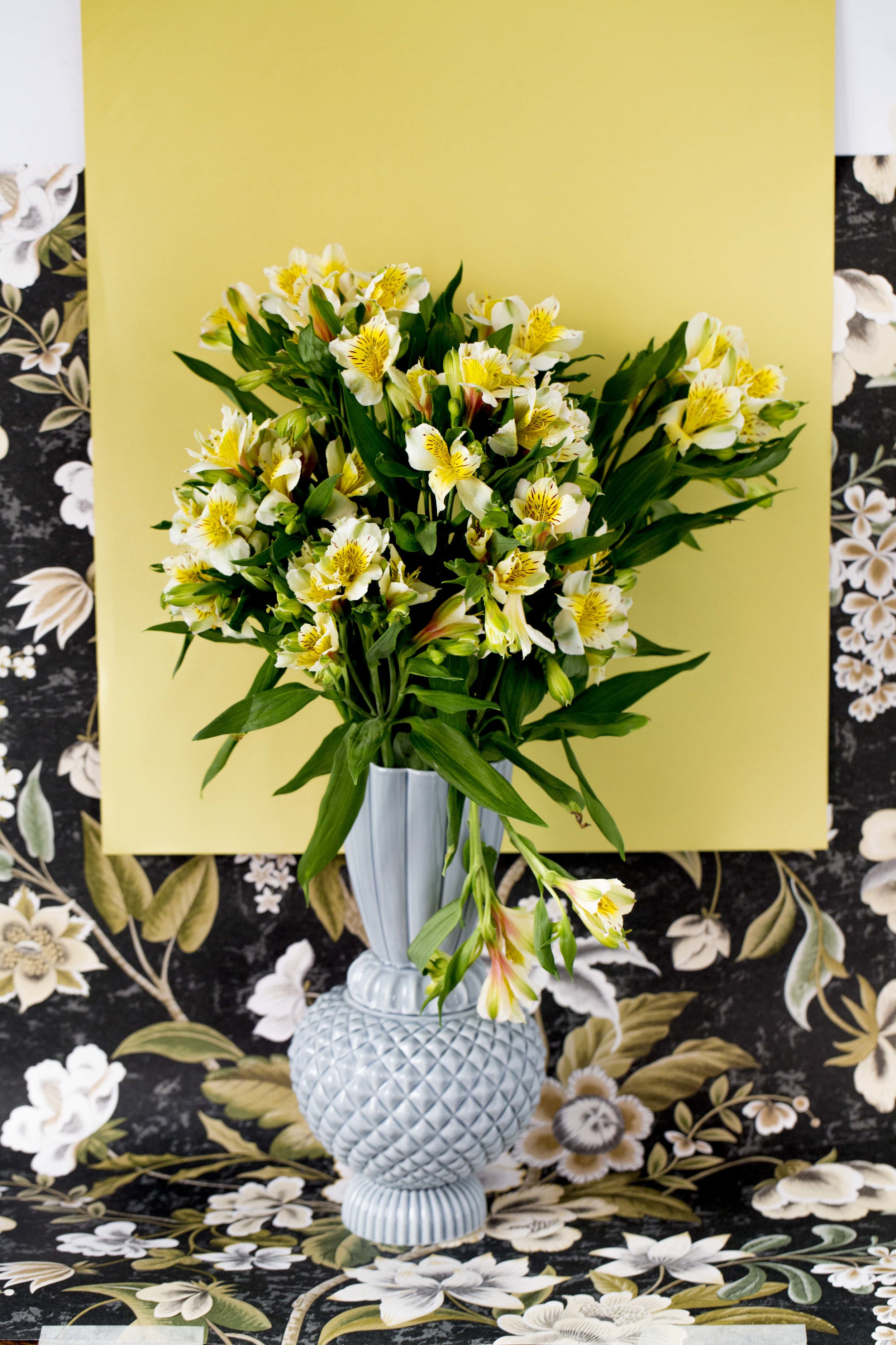 Fra PS #8 Vase: Eske Tapet: Christians Foto: Trine Hisdal / Tinagent Styling: Pauline Naerholm