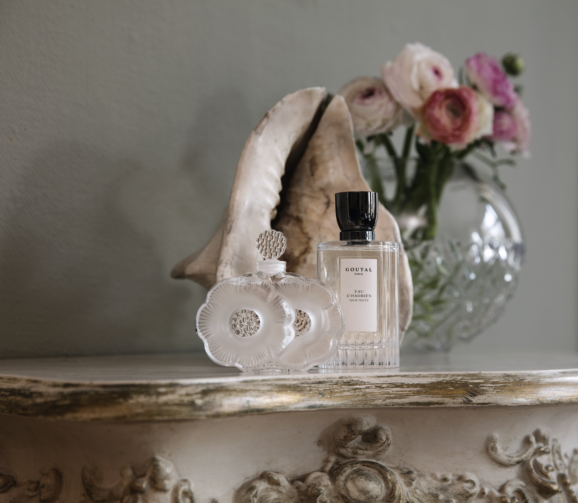 Eau d’Hadrien from Goutal Paris / Heaven Scent Vases from Lalique and Waterford / Interiør Galleriet