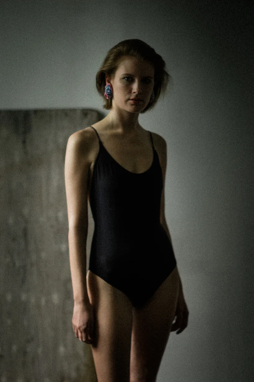Swimwear: SAMSØE & SAMSØE Earrings: ANNE KARINE THORBJØRNSEN