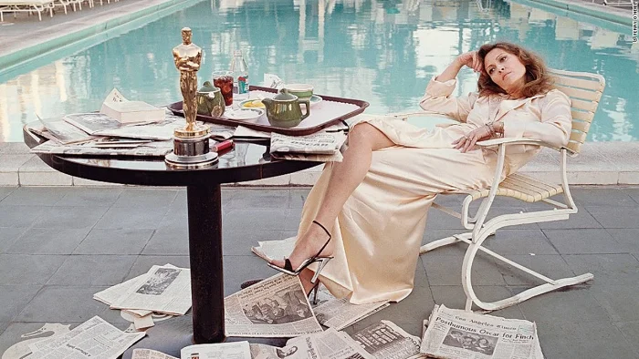 140207125034fayedunaway1977terryoneillhorizontallargegallery_l.jpg