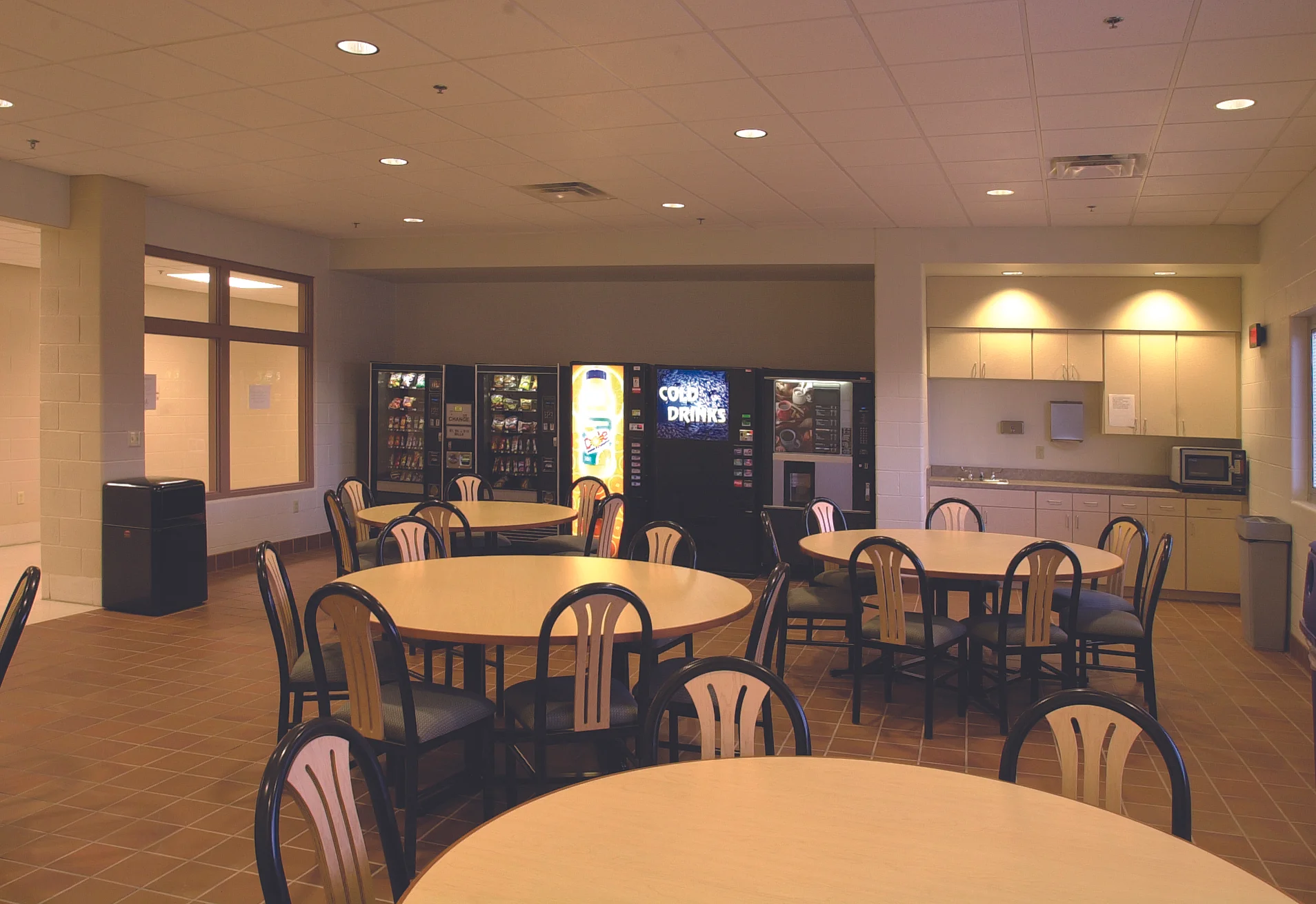DAG MT Lounge 21.jpg