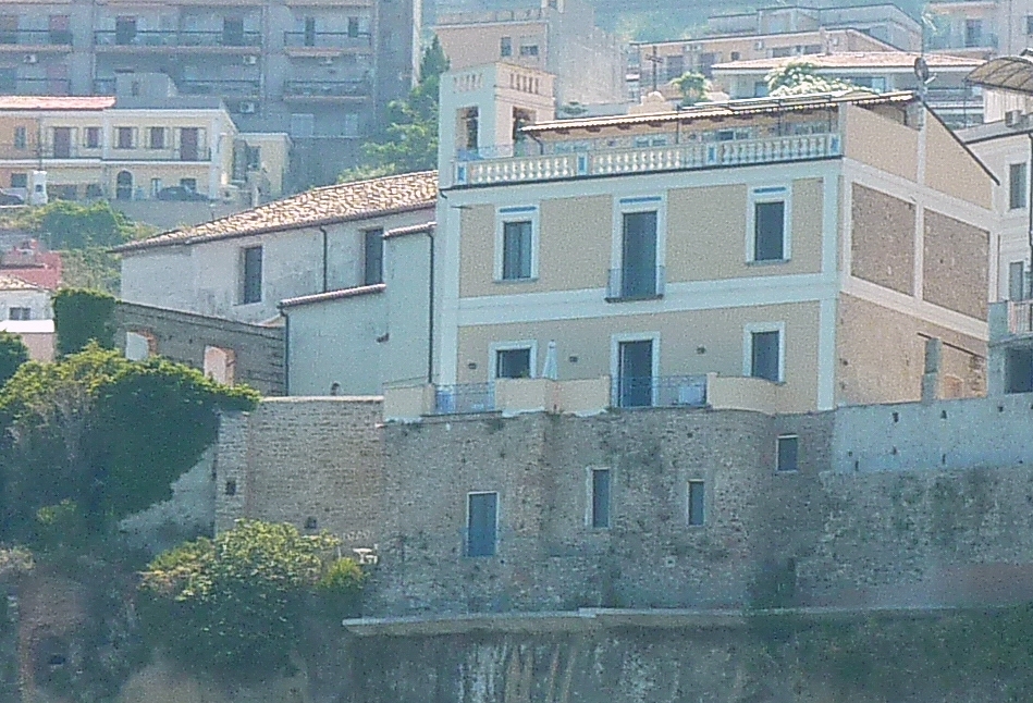 Palazzo Pizzo from the sea