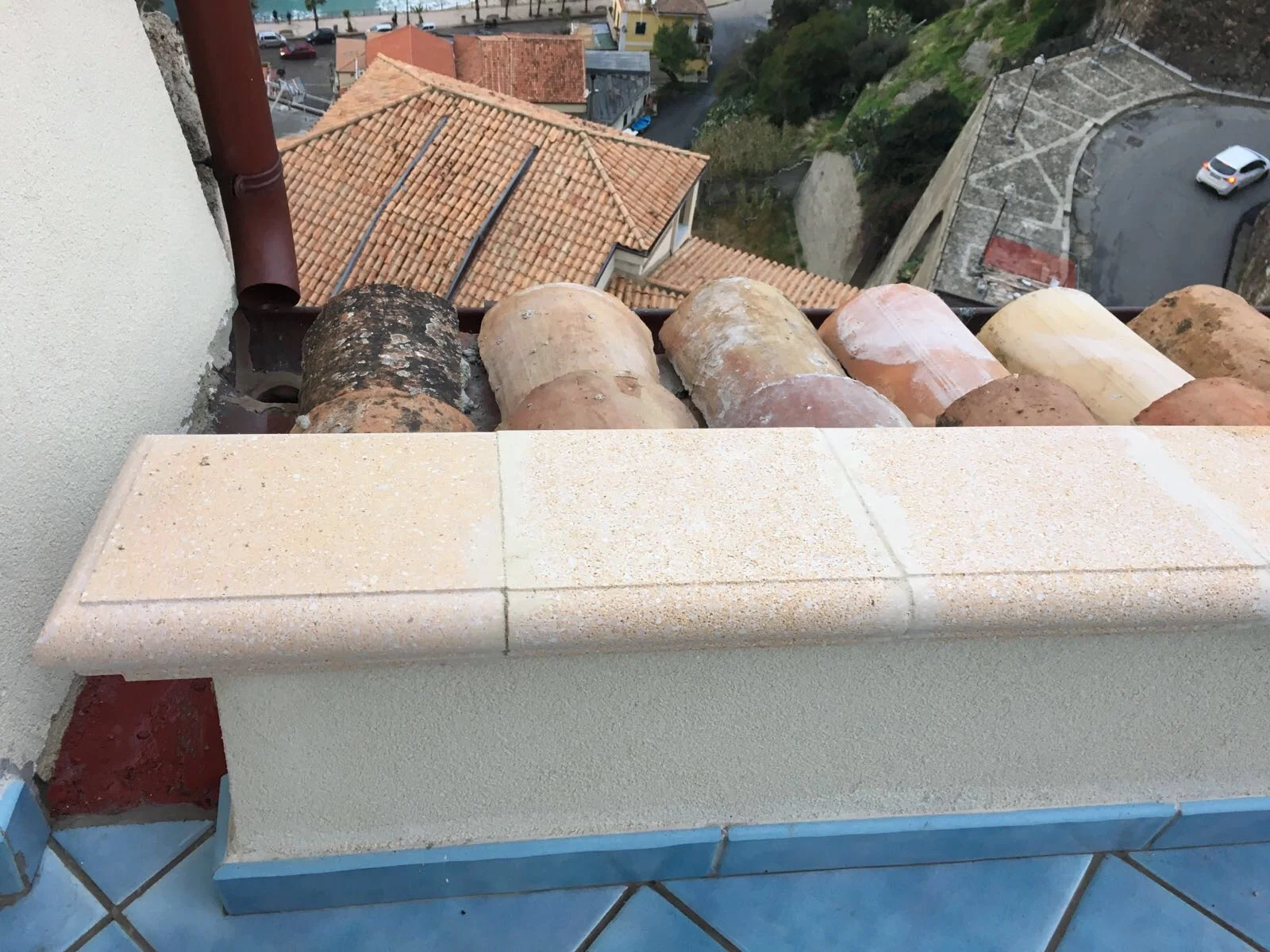 Dependance: roof terrace detail (wrought iron railing still coming)