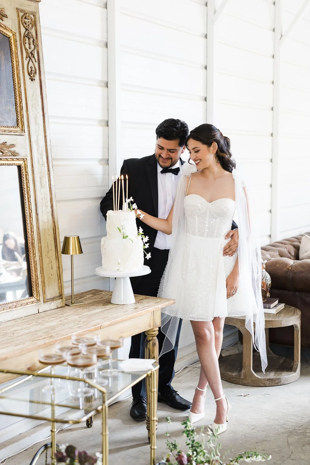 Bride and Groom cake cutting – Napa Valley Wedding