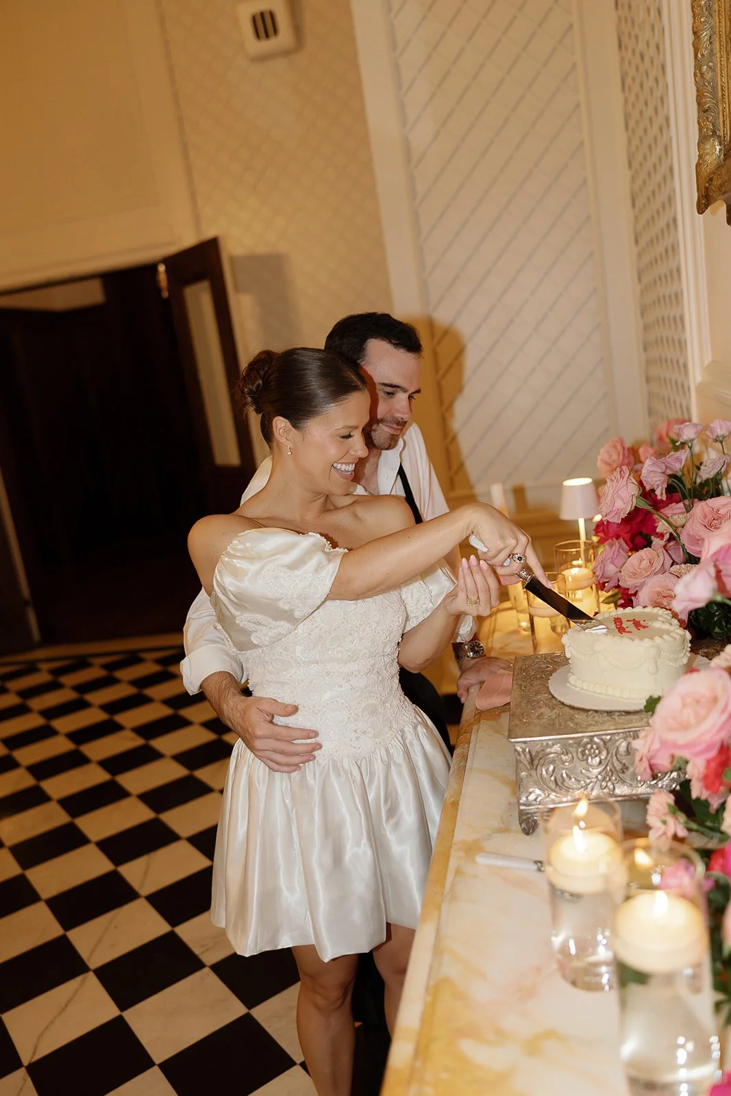 Bride and Groom cake cutting – Elegant Kohl Mansion Wedding | L’Relyea Events